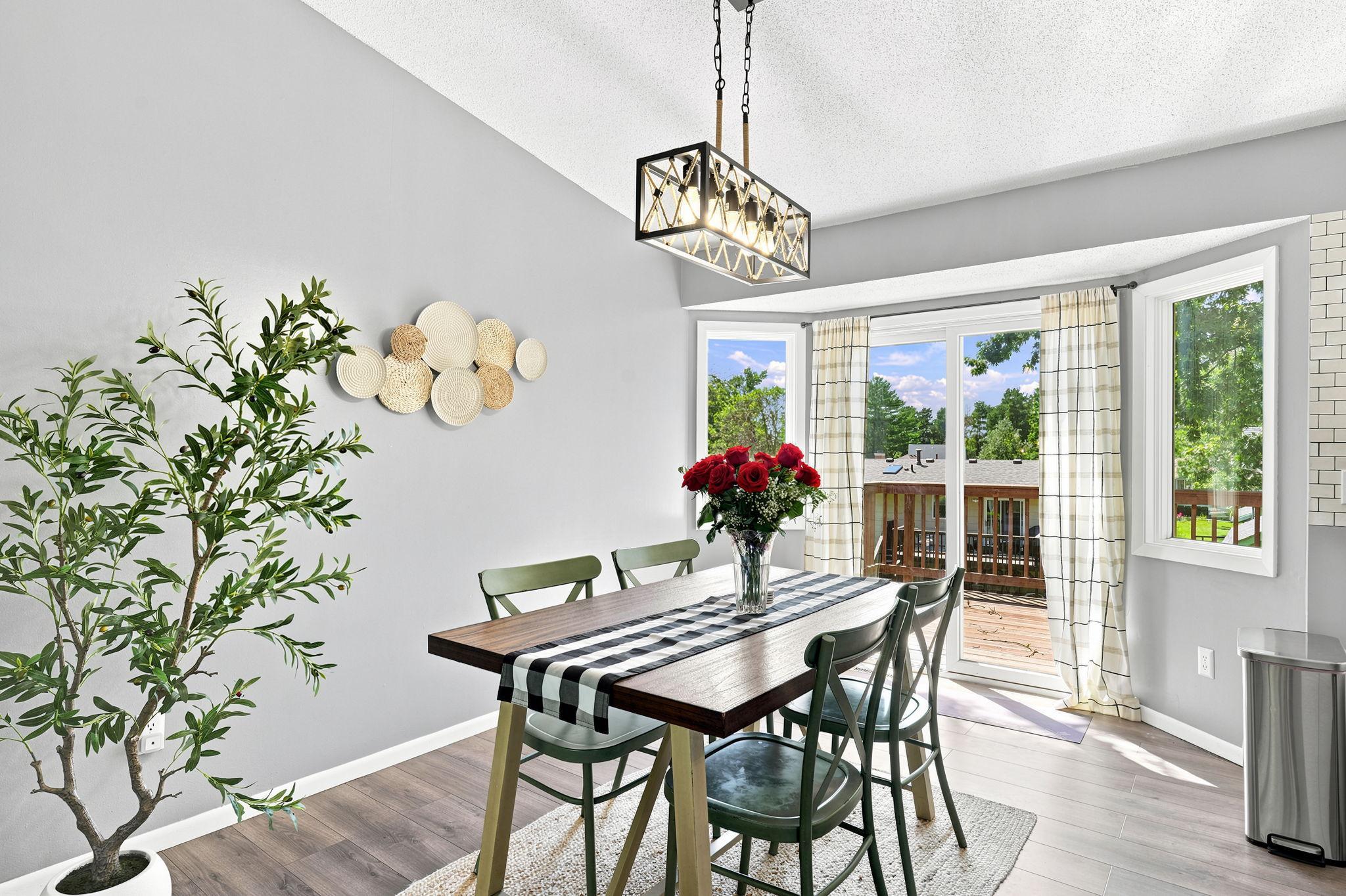 View of Residential at 2682 Guthrie Avenue, Oakdale MN 55128, Oakdale (11 of 43) - Mike Wilen | Minnesota Team Real Estate