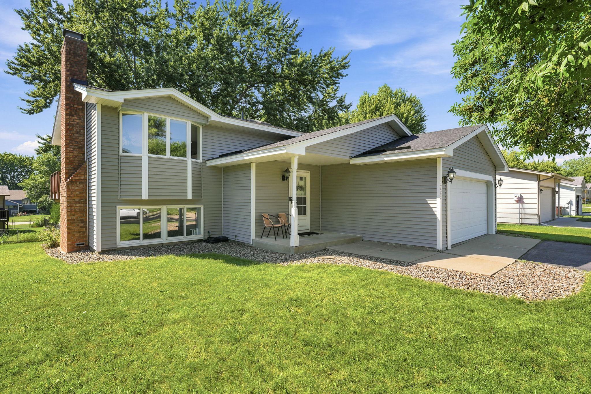 View of Residential at 2682 Guthrie Avenue, Oakdale MN 55128, Oakdale (3 of 43) - Mike Wilen | Minnesota Team Real Estate