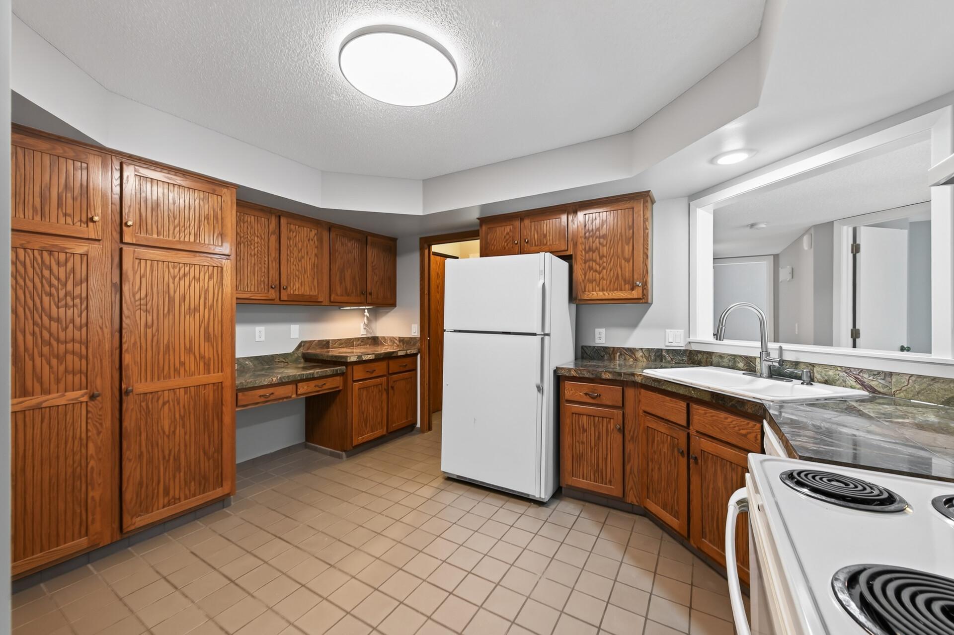 View of Residential at 3020 Saint Albans Mill Road #205, Hopkins MN 55305, Hopkins (9 of 42) - Mike Wilen | Minnesota Team Real Estate