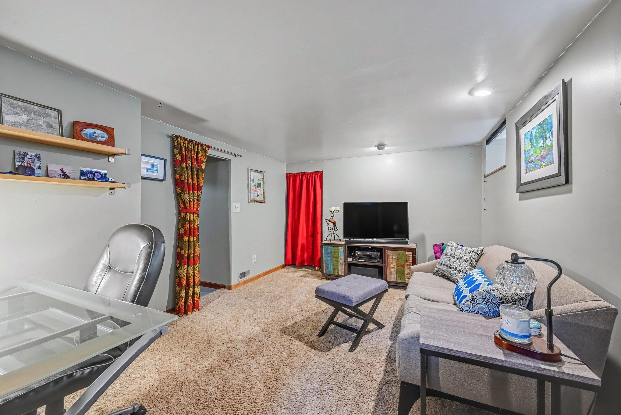 View of Residential at 4641 Oakland Avenue, Minneapolis MN 55407, Minneapolis (14 of 23) - Mike Wilen | Minnesota Team Real Estate