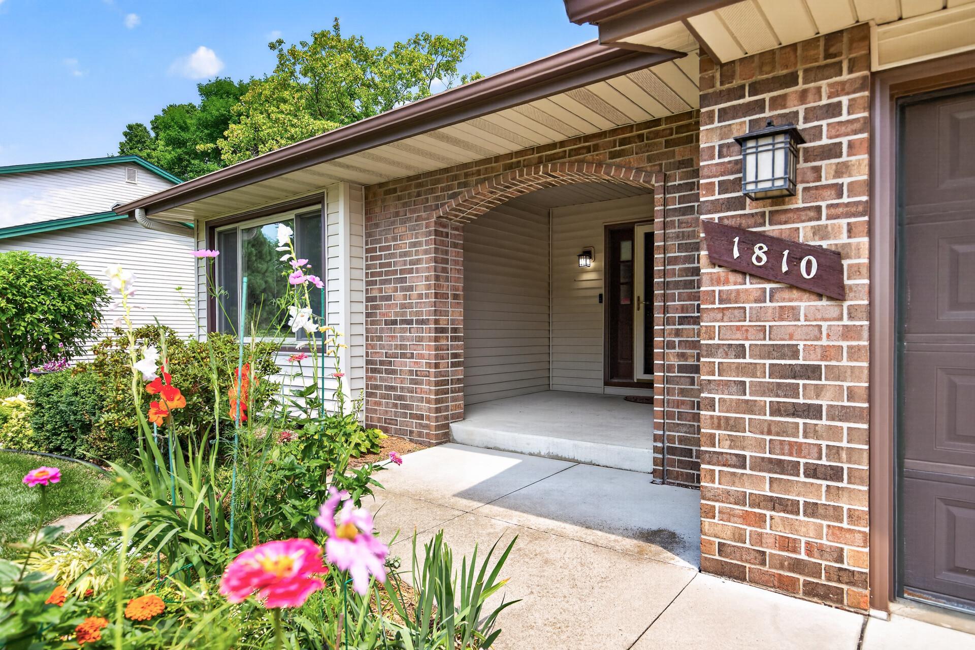 View of Residential at 1810 Howell Street, Falcon Heights MN 55113, Falcon Heights (2 of 86) - Mike Wilen | Minnesota Team Real Estate