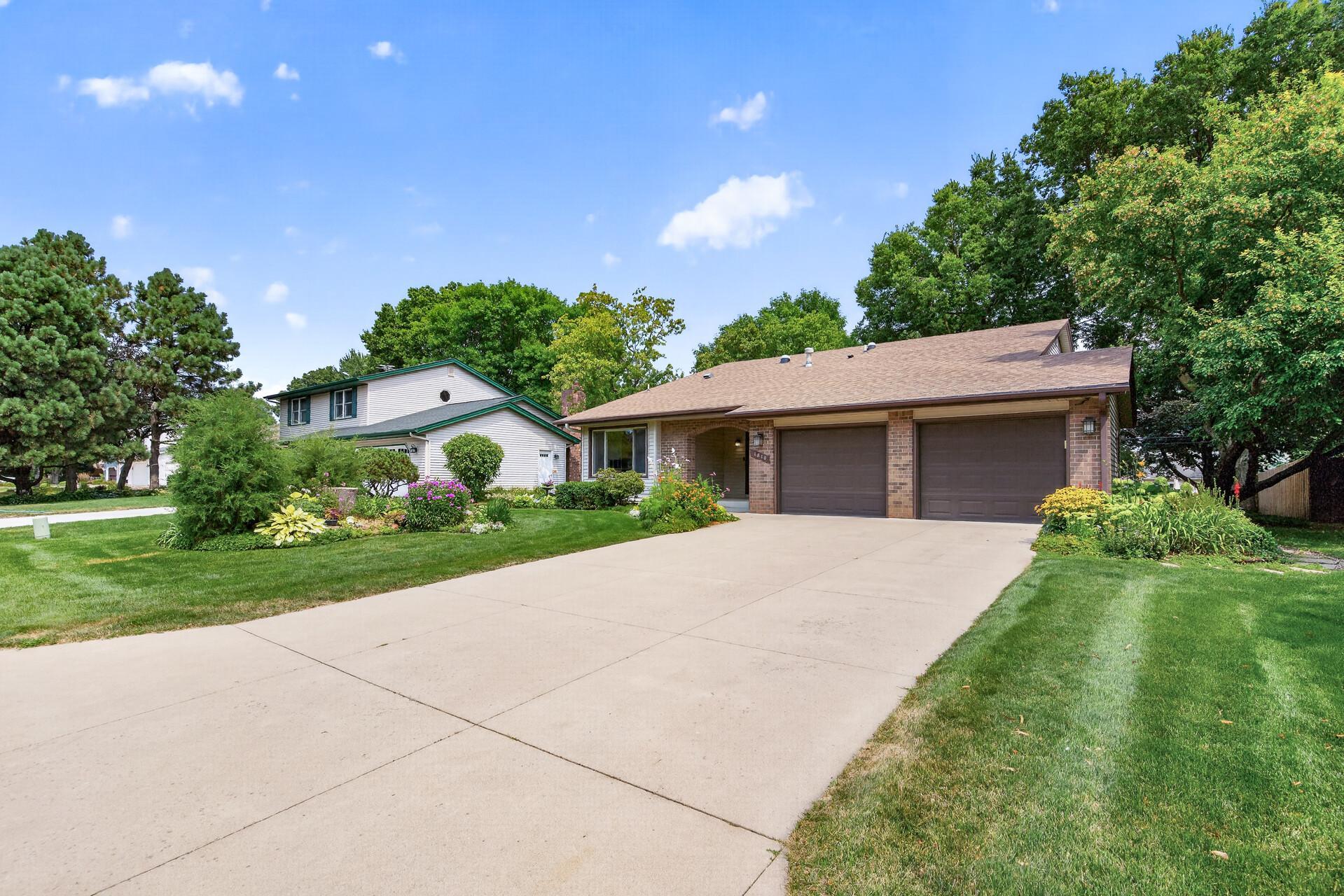 View of Residential at 1810 Howell Street, Falcon Heights MN 55113, Falcon Heights (78 of 86) - Mike Wilen | Minnesota Team Real Estate