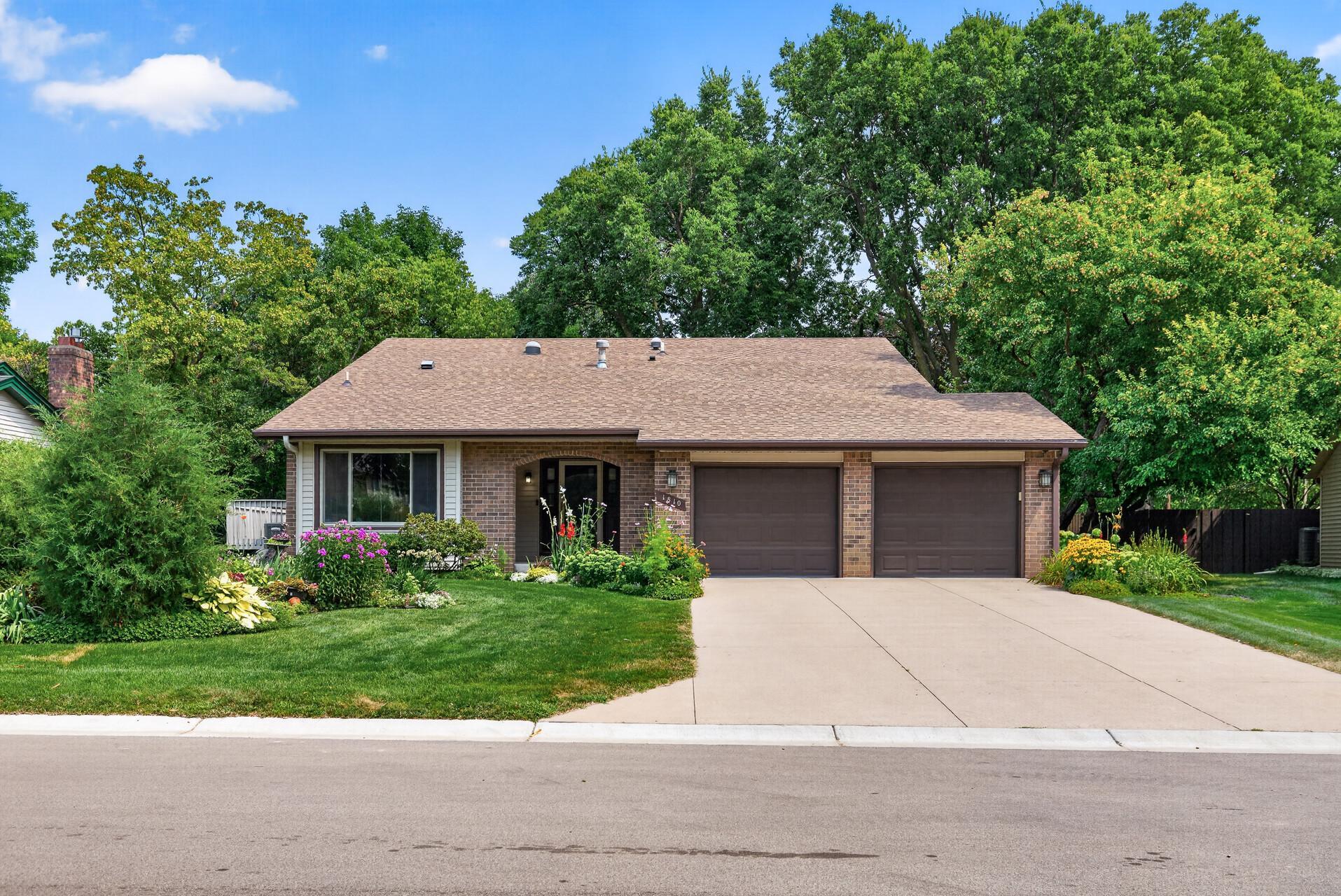 View of Single Family at 1810 Howell Street, Falcon Heights - Mike Wilen | Minnesota Team Real Estate