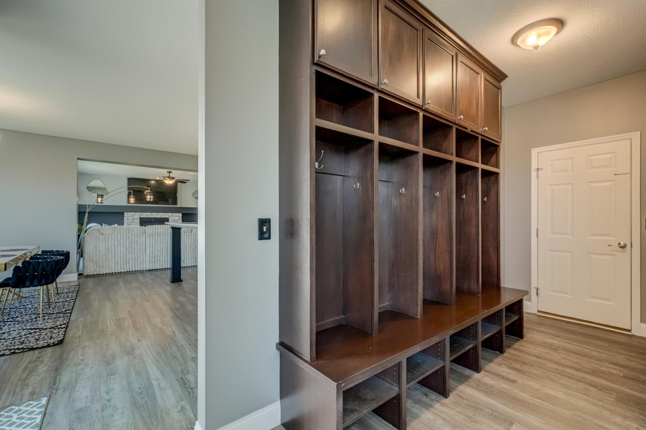 View of Residential at 5204 Porchlight Bay, Woodbury MN 55129, Woodbury (44 of 53) - Mike Wilen | Minnesota Team Real Estate
