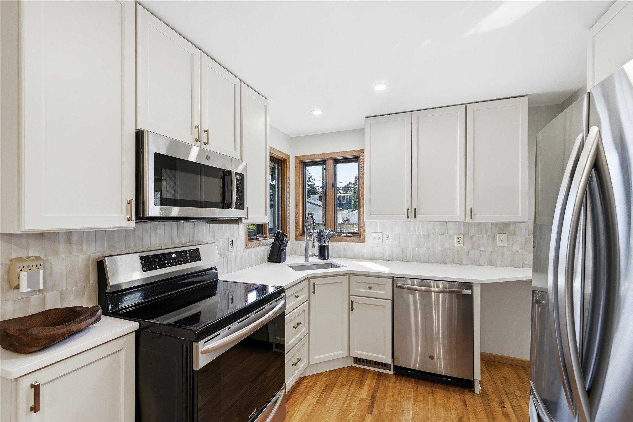View of Residential at 2920 Princeton Avenue, Saint Louis Park MN 55416, Saint Louis Park (11 of 34) - Mike Wilen | Minnesota Team Real Estate
