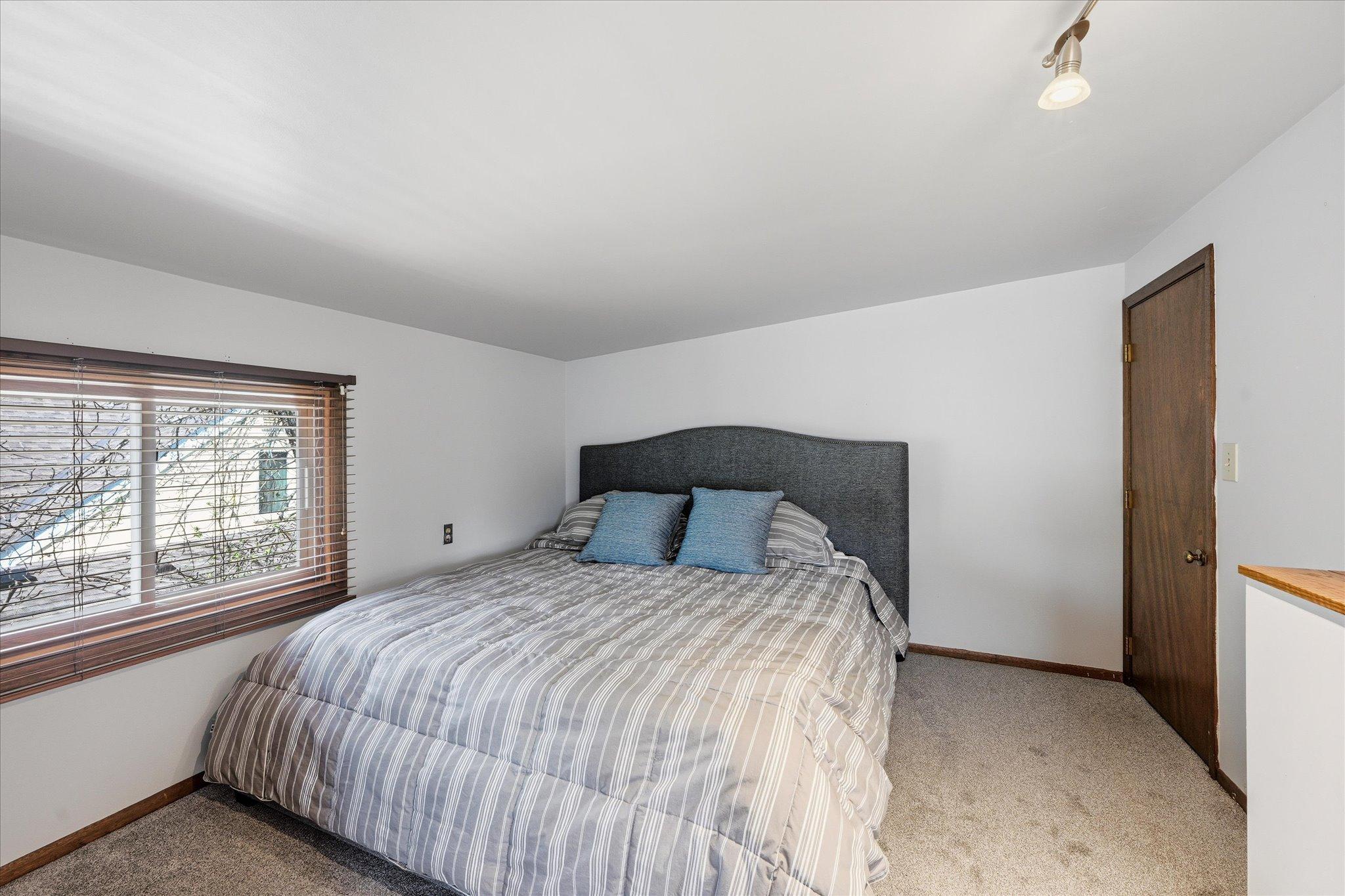 View of Residential at 2920 Princeton Avenue, Saint Louis Park MN 55416, Saint Louis Park (20 of 34) - Mike Wilen | Minnesota Team Real Estate