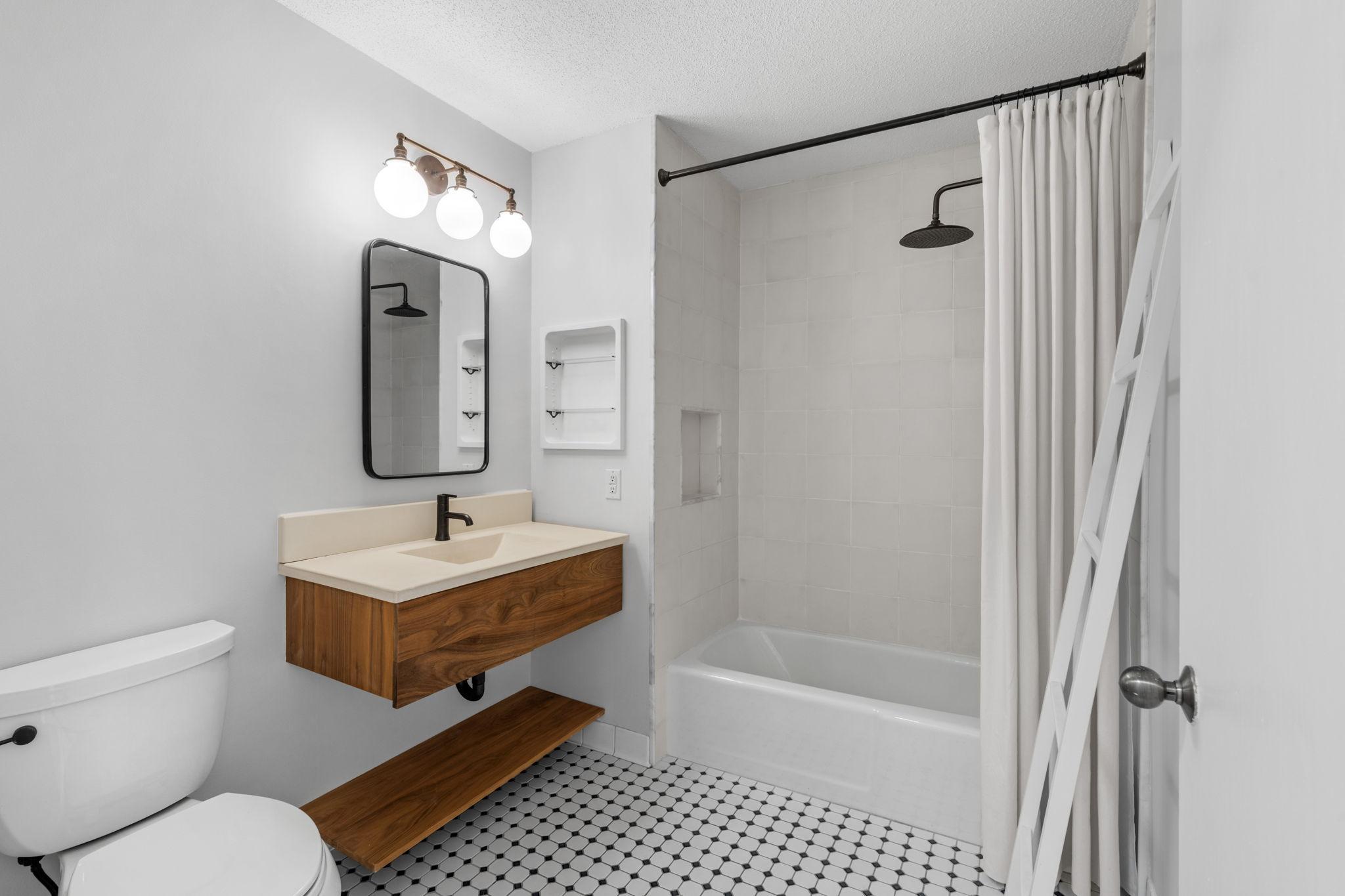 View of Residential at 4221 Upton Avenue #102, Minneapolis MN 55410, Minneapolis (19 of 29) - Mike Wilen | Minnesota Team Real Estate