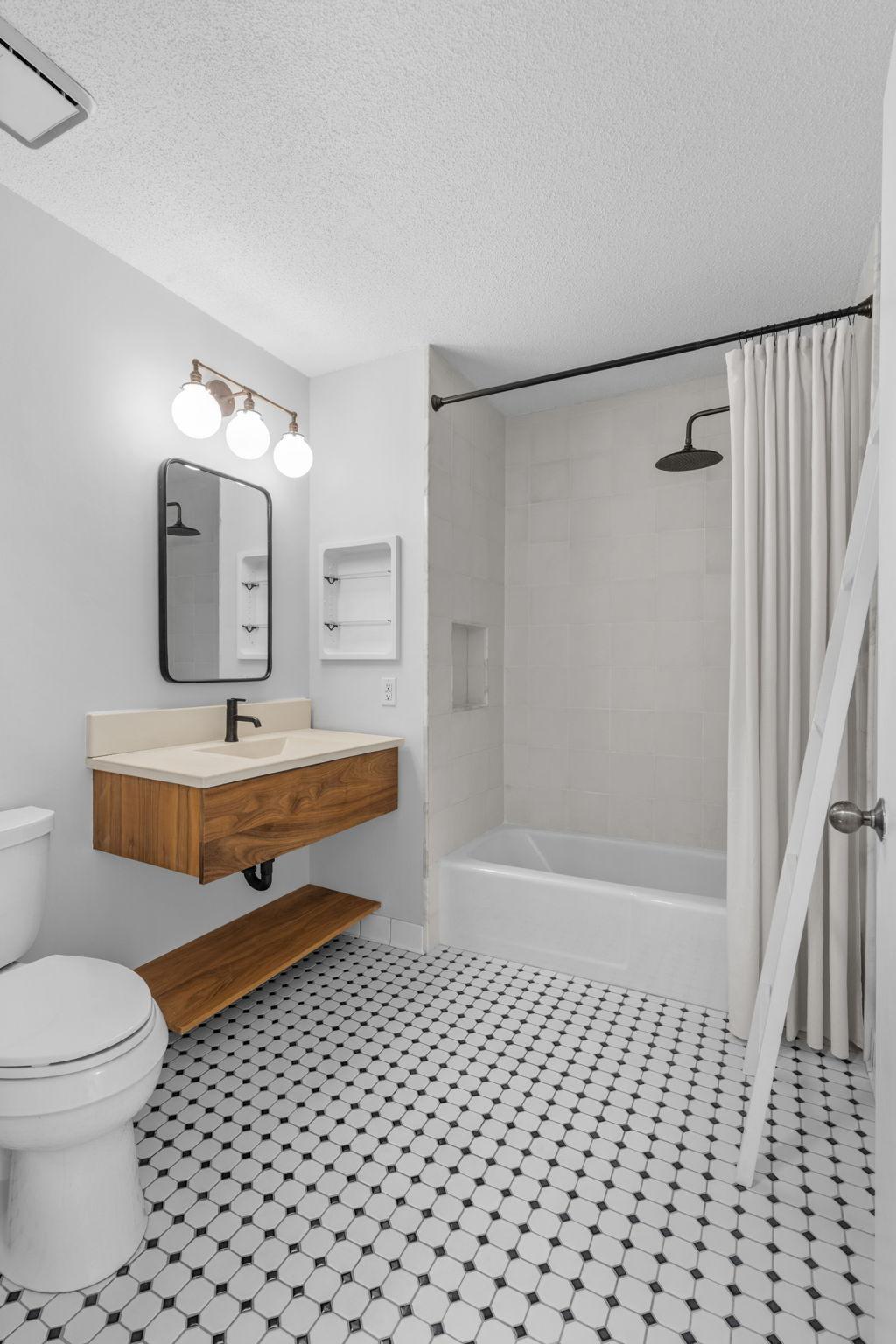 View of Residential at 4221 Upton Avenue #102, Minneapolis MN 55410, Minneapolis (18 of 29) - Mike Wilen | Minnesota Team Real Estate