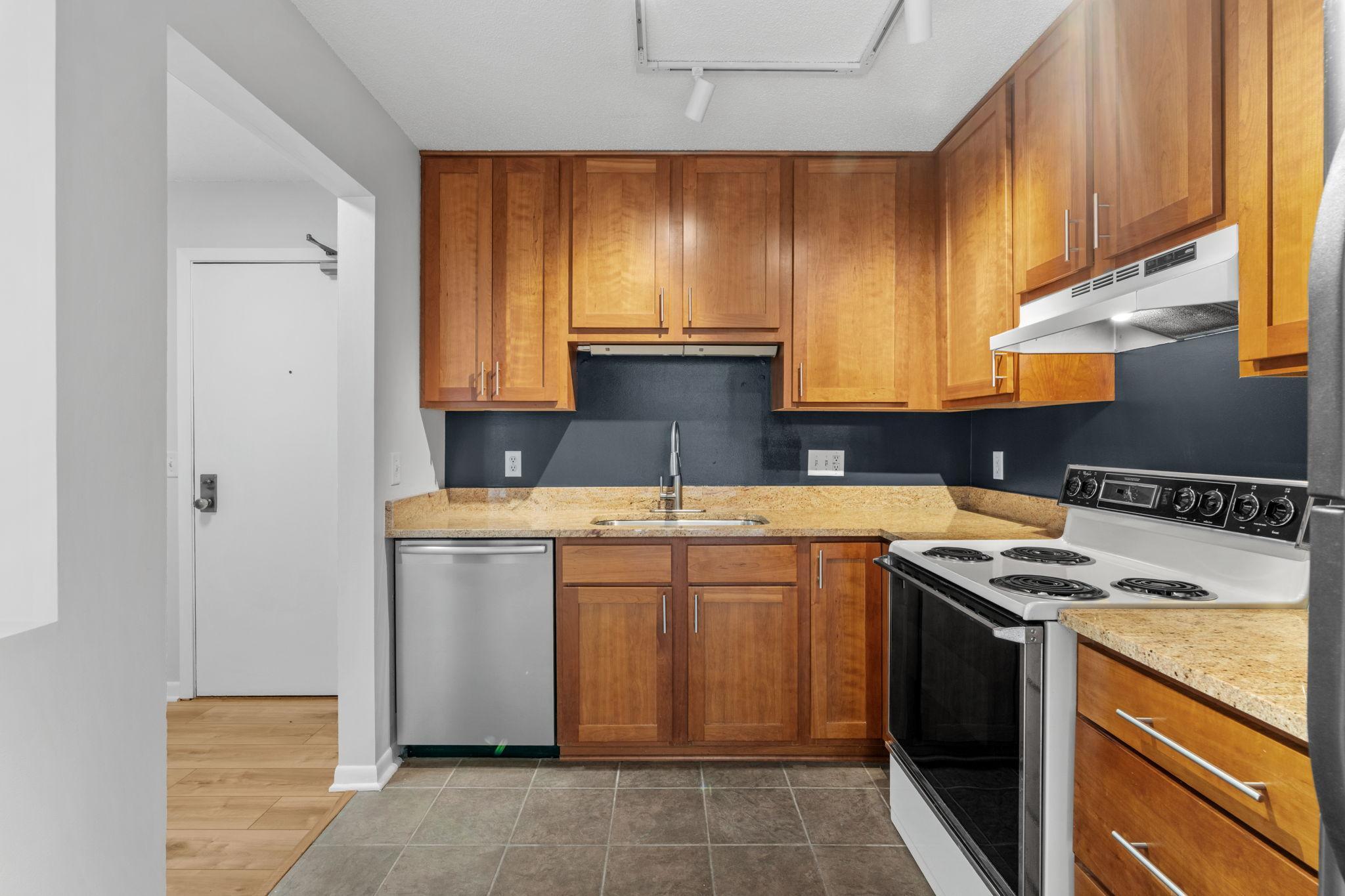 View of Residential at 4221 Upton Avenue #102, Minneapolis MN 55410, Minneapolis (15 of 29) - Mike Wilen | Minnesota Team Real Estate
