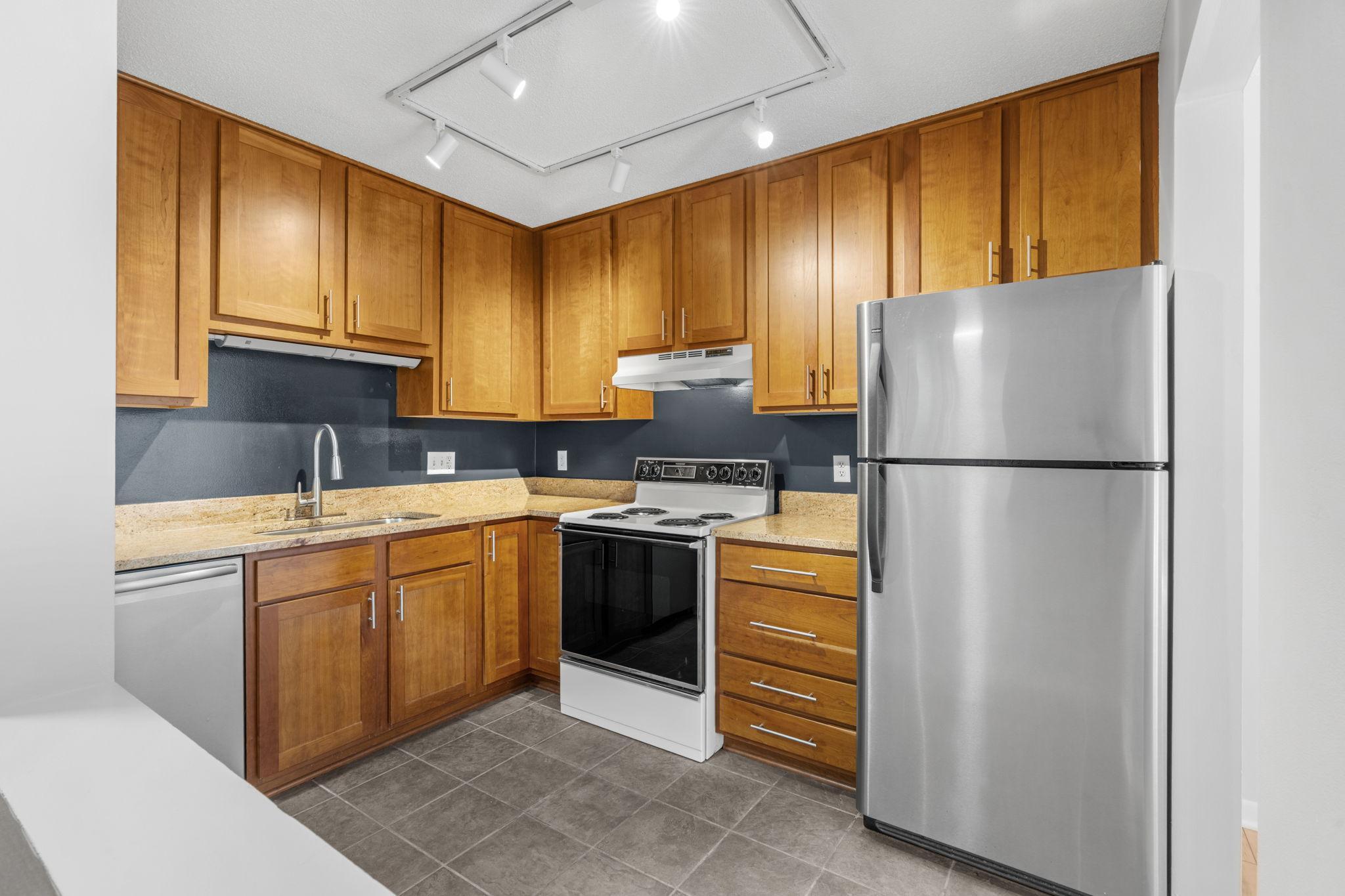 View of Residential at 4221 Upton Avenue #102, Minneapolis MN 55410, Minneapolis (14 of 29) - Mike Wilen | Minnesota Team Real Estate
