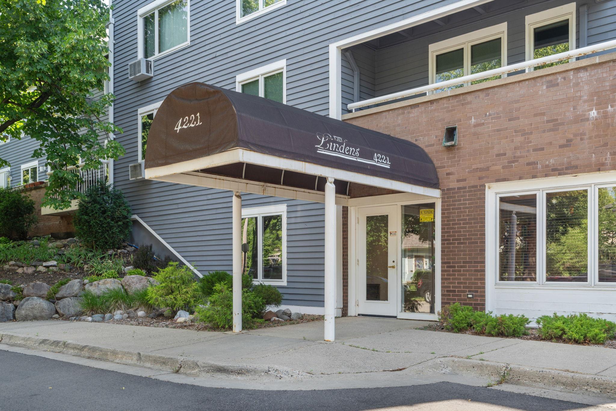 View of Residential at 4221 Upton Avenue #102, Minneapolis MN 55410, Minneapolis (26 of 29) - Mike Wilen | Minnesota Team Real Estate