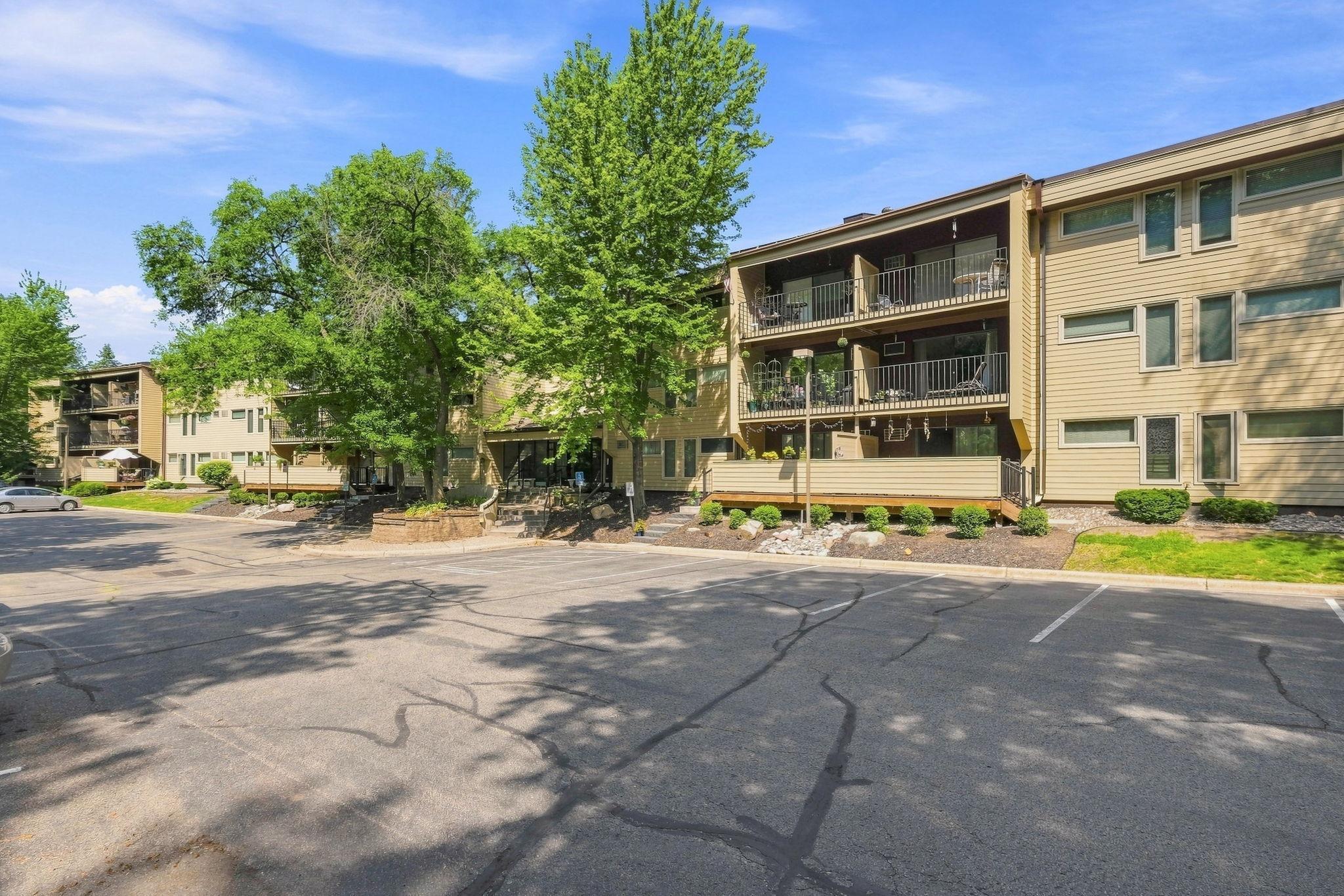 View of Residential at 12600 Parkwood Drive #308, Burnsville MN 55337, Burnsville (21 of 34) - Mike Wilen | Minnesota Team Real Estate