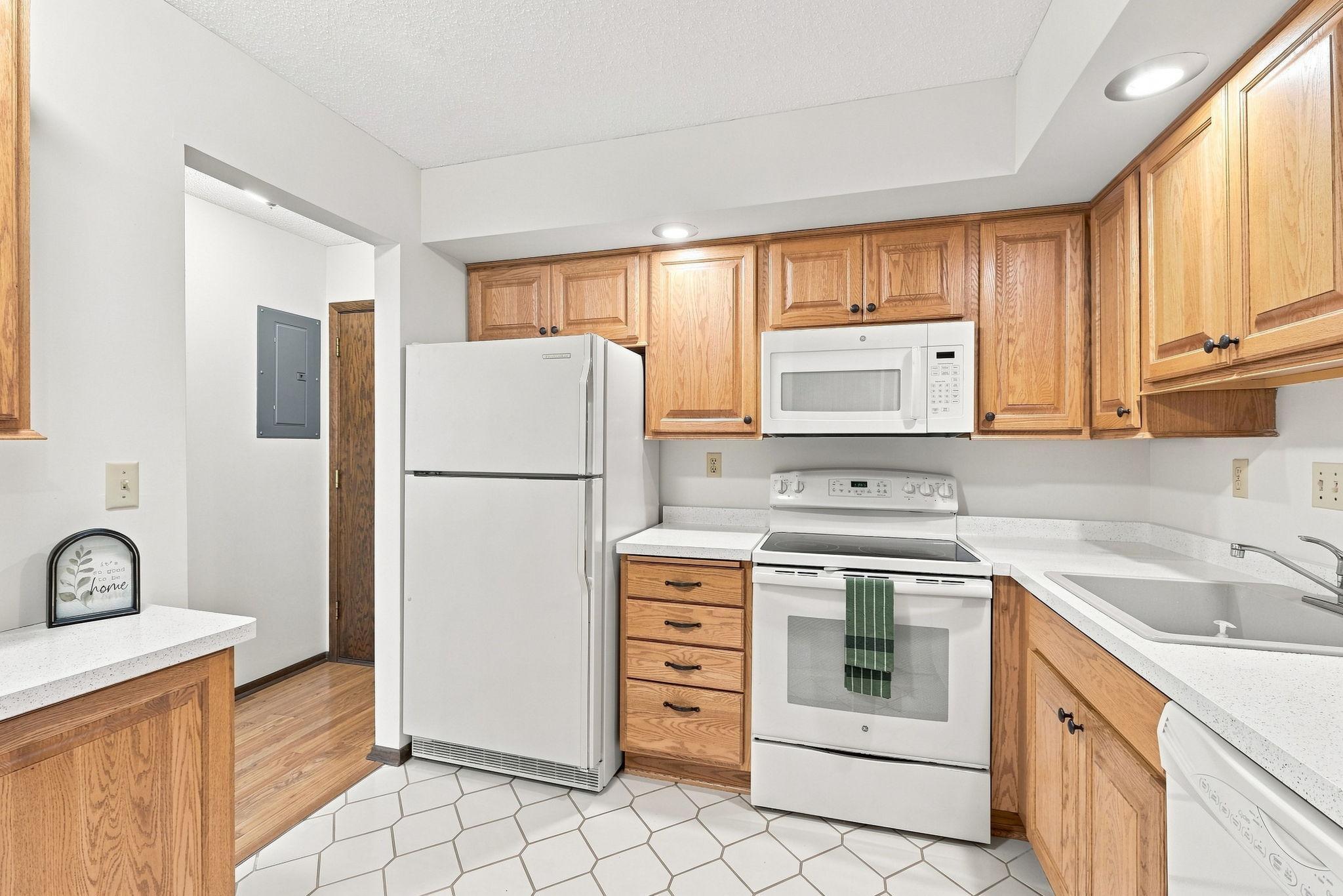View of Residential at 12600 Parkwood Drive #308, Burnsville MN 55337, Burnsville (6 of 34) - Mike Wilen | Minnesota Team Real Estate