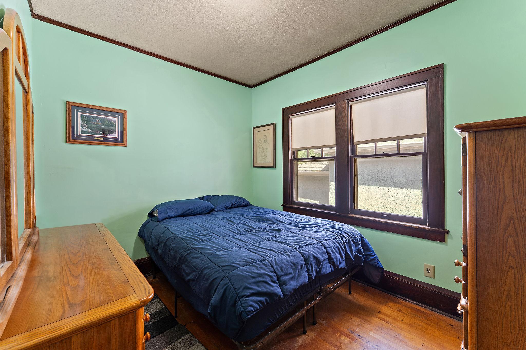 View of Residential at 3010 James Avenue, Minneapolis MN 55411, Minneapolis (8 of 25) - Mike Wilen | Minnesota Team Real Estate