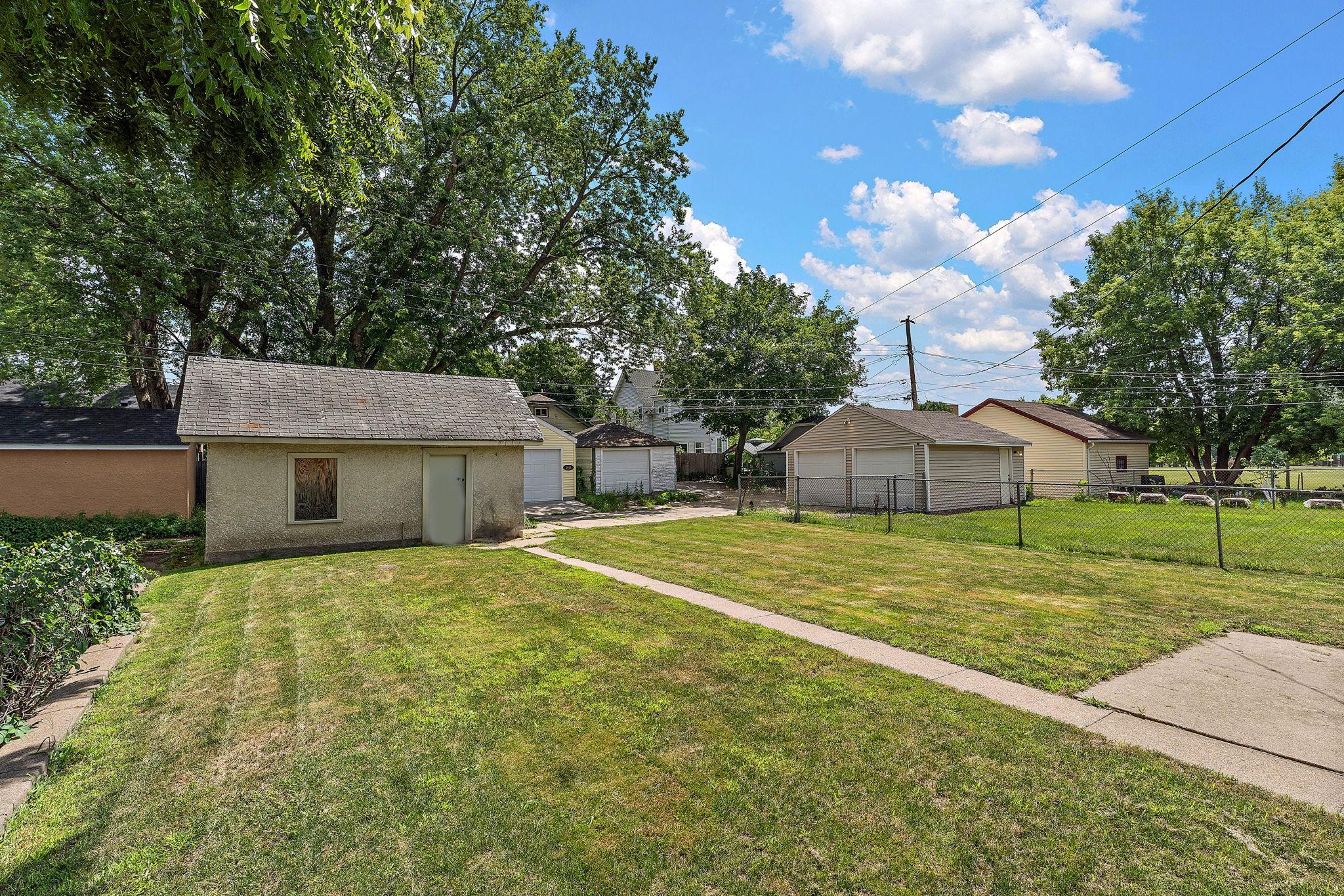View of Residential at 3010 James Avenue, Minneapolis MN 55411, Minneapolis (17 of 25) - Mike Wilen | Minnesota Team Real Estate