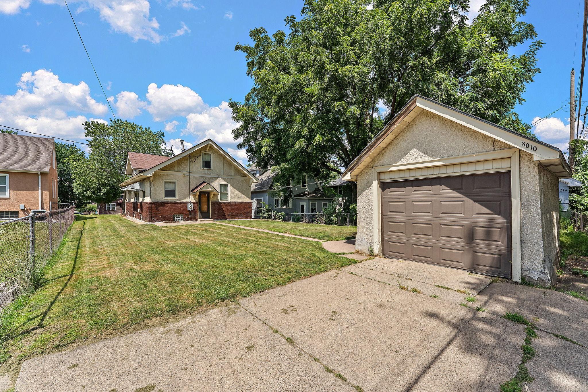 View of Residential at 3010 James Avenue, Minneapolis MN 55411, Minneapolis (16 of 25) - Mike Wilen | Minnesota Team Real Estate