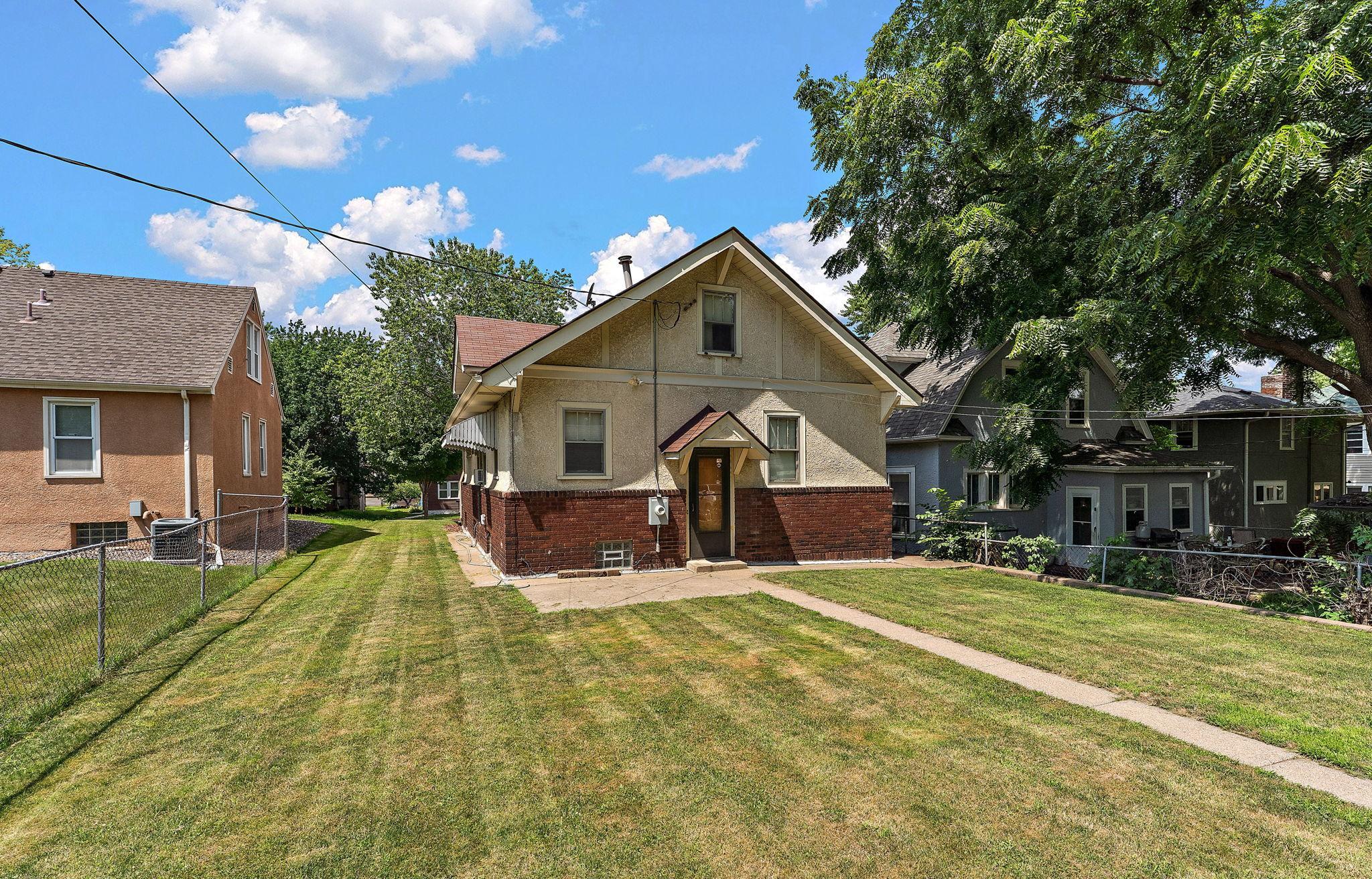 View of Residential at 3010 James Avenue, Minneapolis MN 55411, Minneapolis (15 of 25) - Mike Wilen | Minnesota Team Real Estate