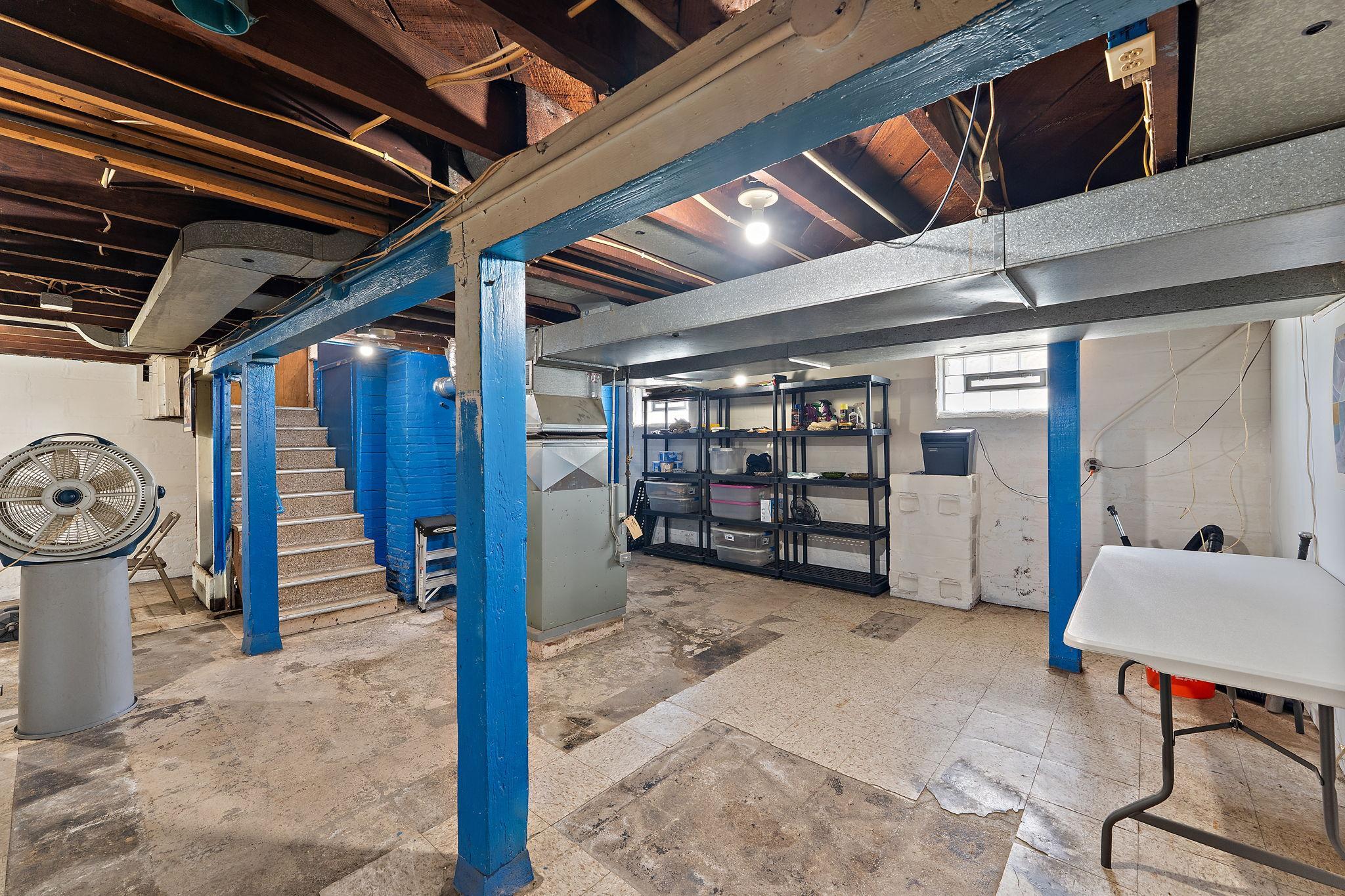 View of Residential at 3010 James Avenue, Minneapolis MN 55411, Minneapolis (14 of 25) - Mike Wilen | Minnesota Team Real Estate