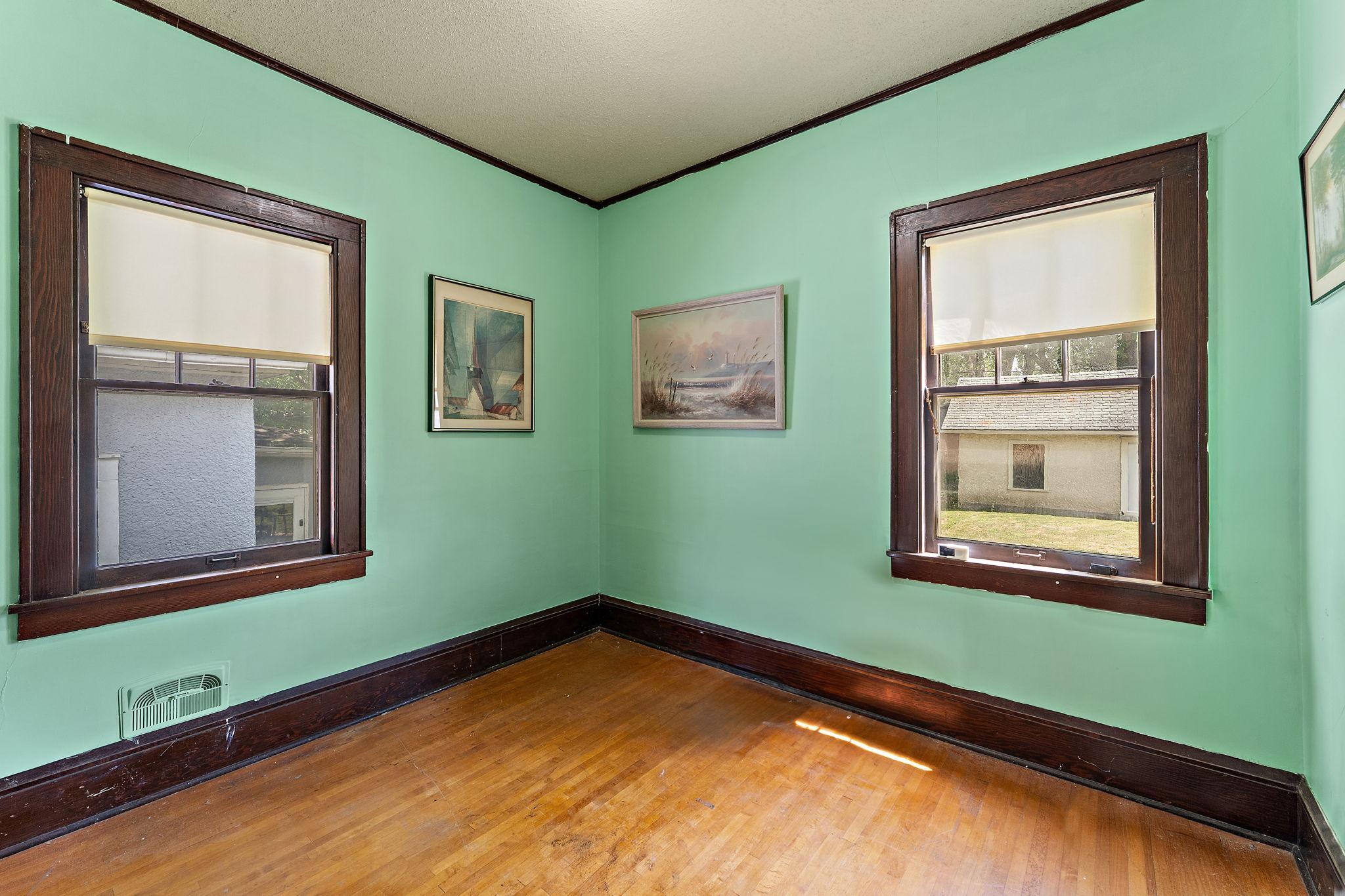 View of Residential at 3010 James Avenue, Minneapolis MN 55411, Minneapolis (9 of 25) - Mike Wilen | Minnesota Team Real Estate