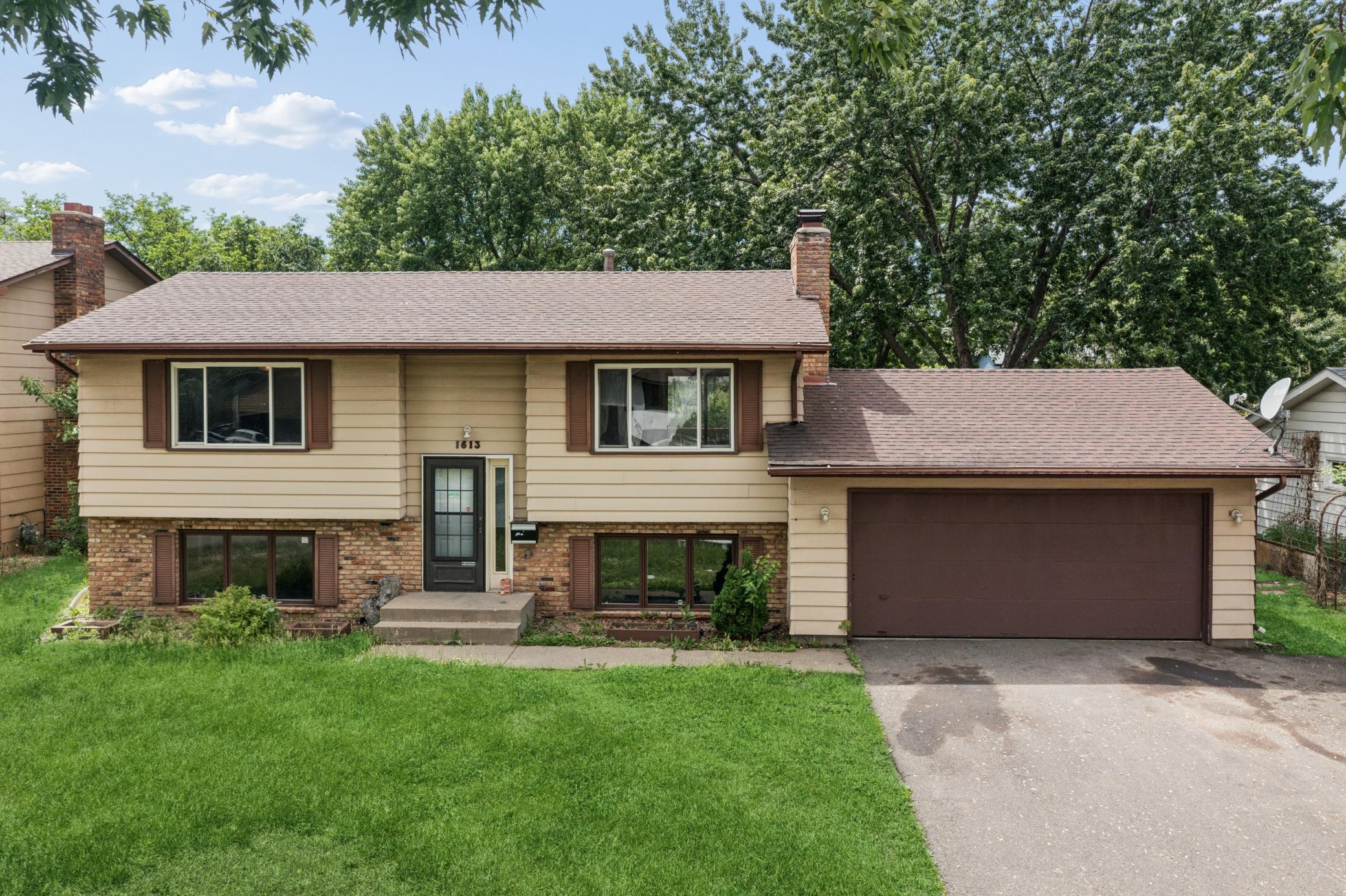 View of Residential at 1613 Lyn Curve Avenue, Minneapolis MN 55411, Minneapolis (2 of 27) - Mike Wilen | Minnesota Team Real Estate