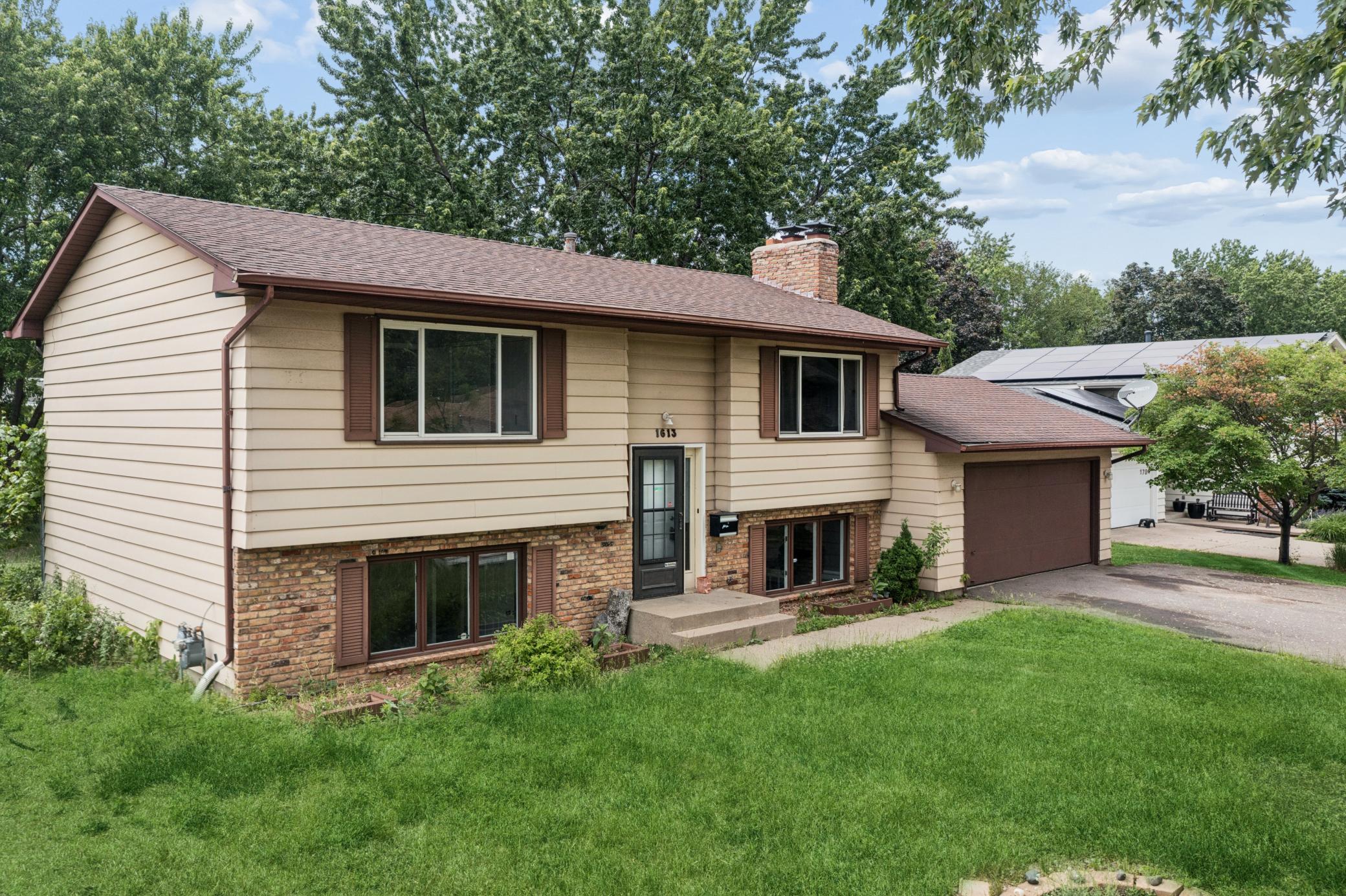 View of Residential at 1613 Lyn Curve Avenue, Minneapolis MN 55411, Minneapolis (3 of 27) - Mike Wilen | Minnesota Team Real Estate