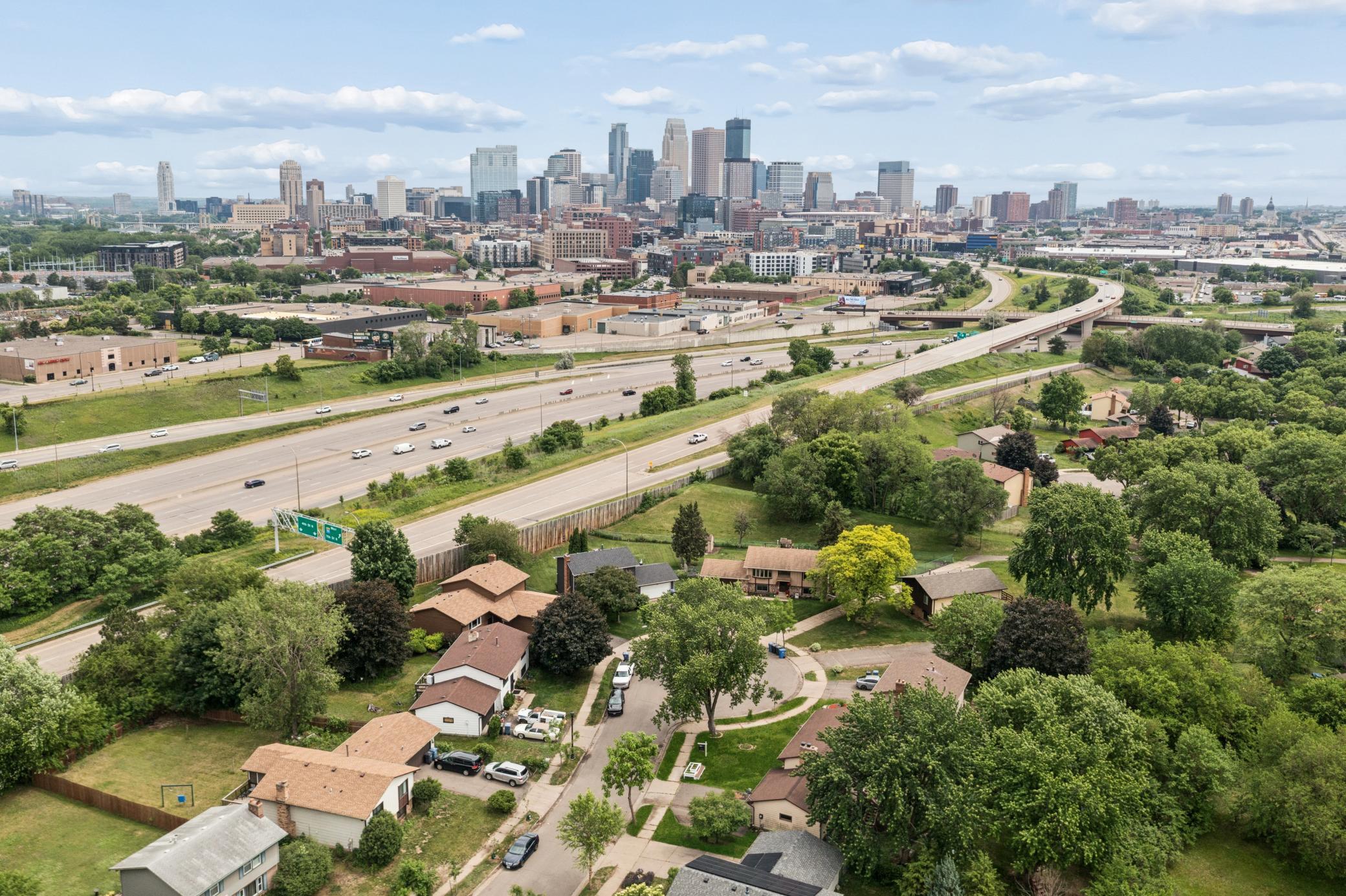 View of Residential at 1613 Lyn Curve Avenue, Minneapolis MN 55411, Minneapolis (6 of 27) - Mike Wilen | Minnesota Team Real Estate