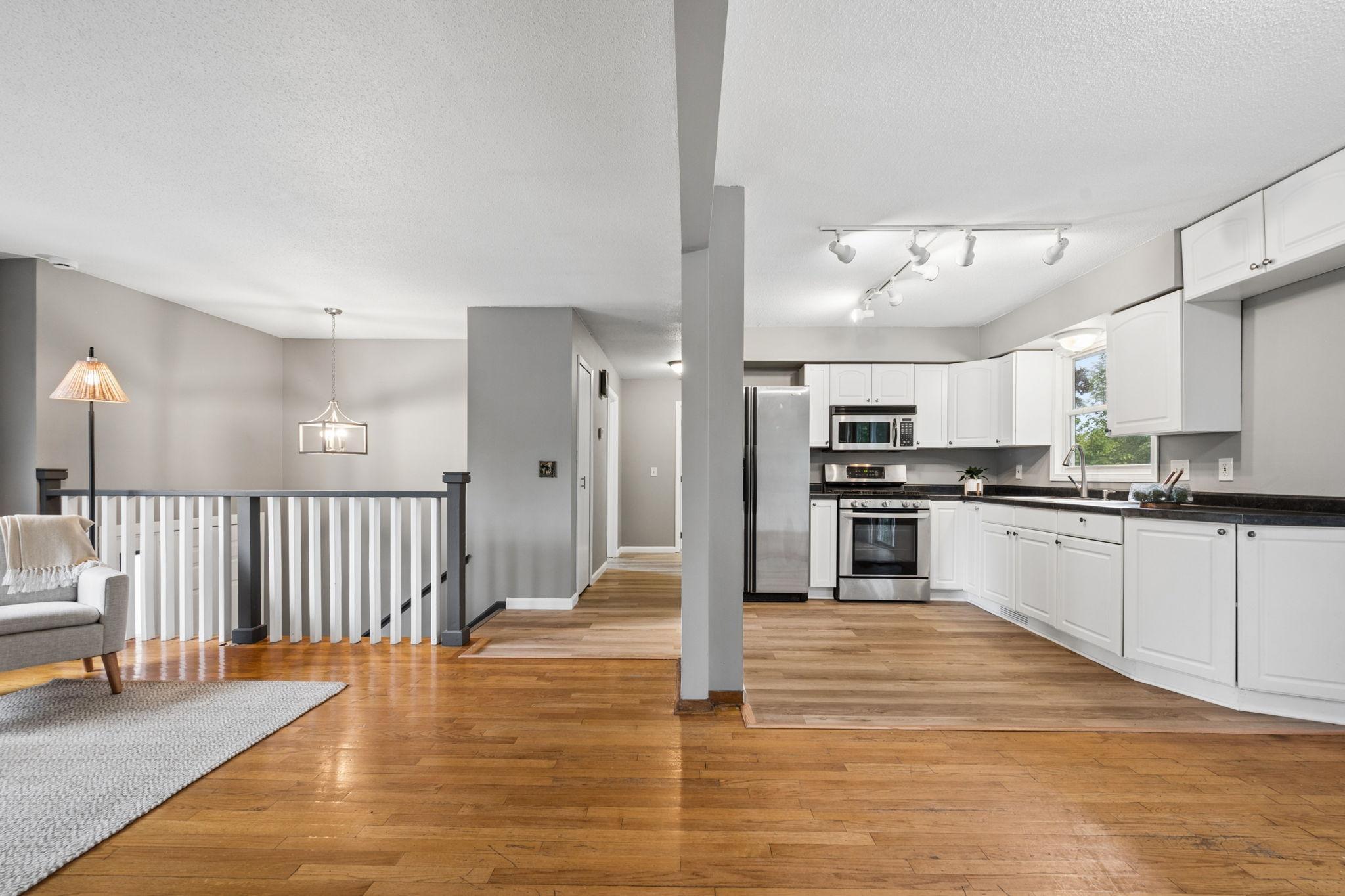 View of Residential at 1613 Lyn Curve Avenue, Minneapolis MN 55411, Minneapolis (11 of 27) - Mike Wilen | Minnesota Team Real Estate