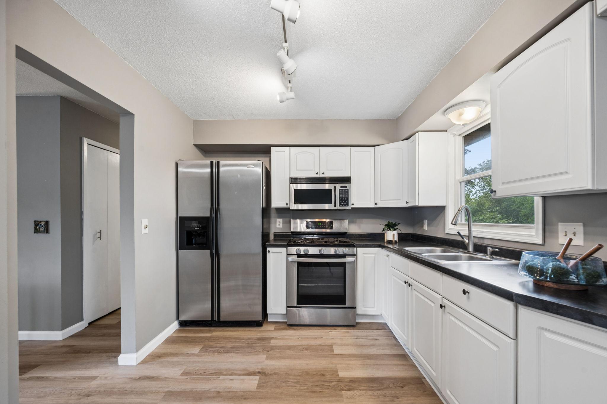 View of Residential at 1613 Lyn Curve Avenue, Minneapolis MN 55411, Minneapolis (13 of 27) - Mike Wilen | Minnesota Team Real Estate