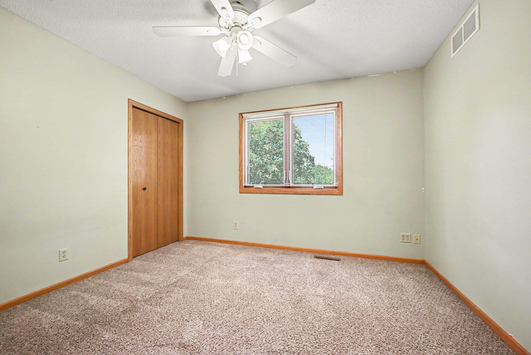 View of Residential at 3850 Jamestown Curve, Woodbury MN 55129, Woodbury (33 of 35) - Mike Wilen | Minnesota Team Real Estate