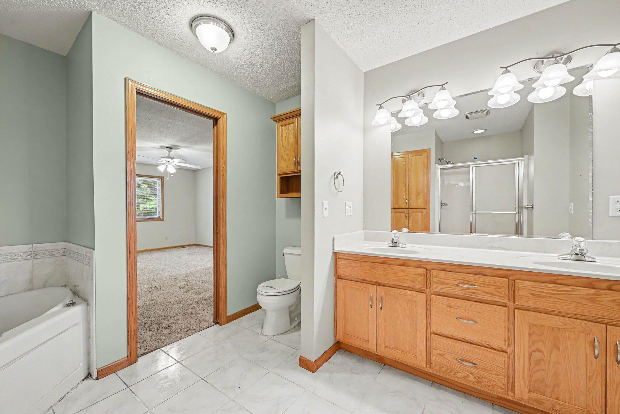 View of Residential at 3850 Jamestown Curve, Woodbury MN 55129, Woodbury (20 of 35) - Mike Wilen | Minnesota Team Real Estate