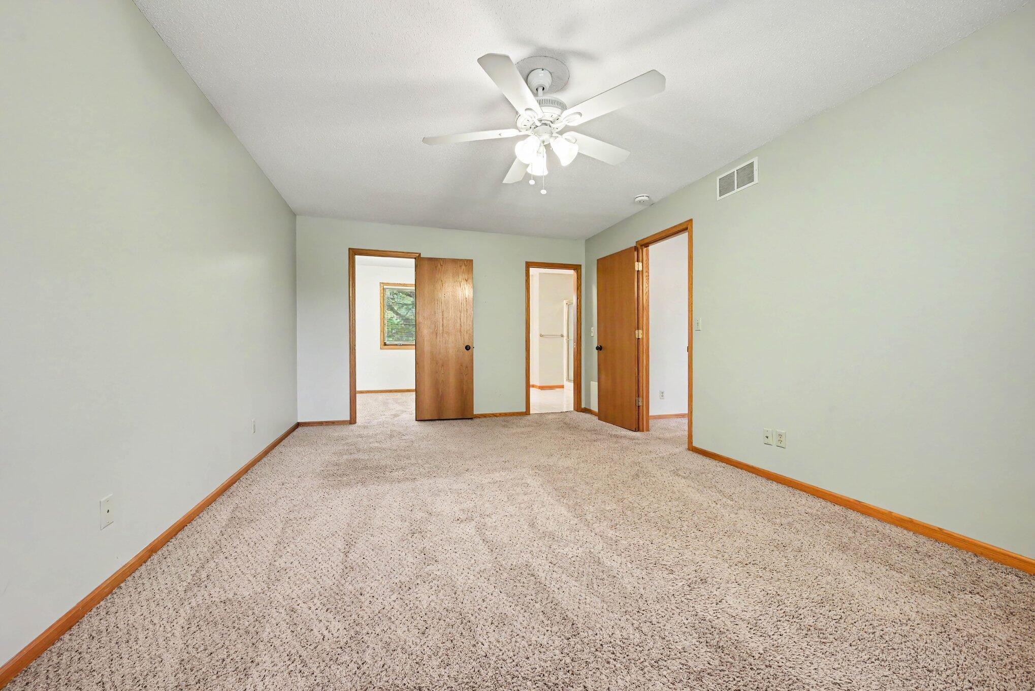 View of Residential at 3850 Jamestown Curve, Woodbury MN 55129, Woodbury (17 of 35) - Mike Wilen | Minnesota Team Real Estate