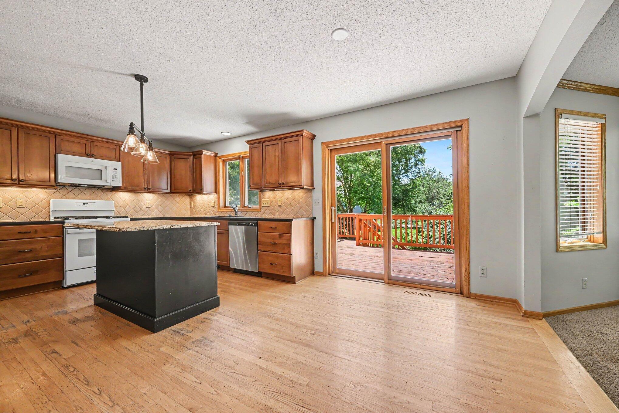 View of Residential at 3850 Jamestown Curve, Woodbury MN 55129, Woodbury (11 of 35) - Mike Wilen | Minnesota Team Real Estate