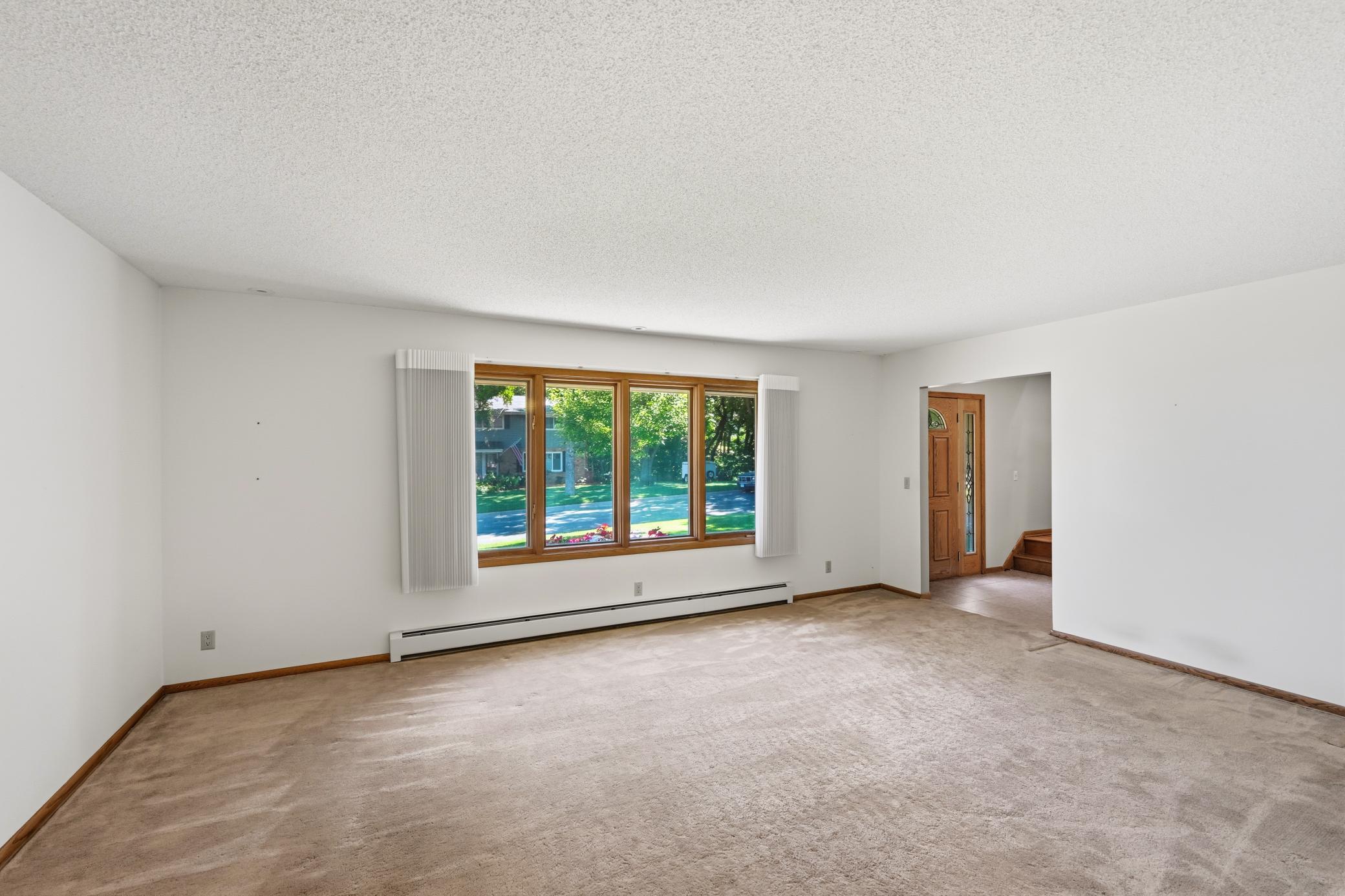 View of Residential at 11006 Radisson Drive, Burnsville MN 55337, Burnsville (10 of 76) - Mike Wilen | Minnesota Team Real Estate