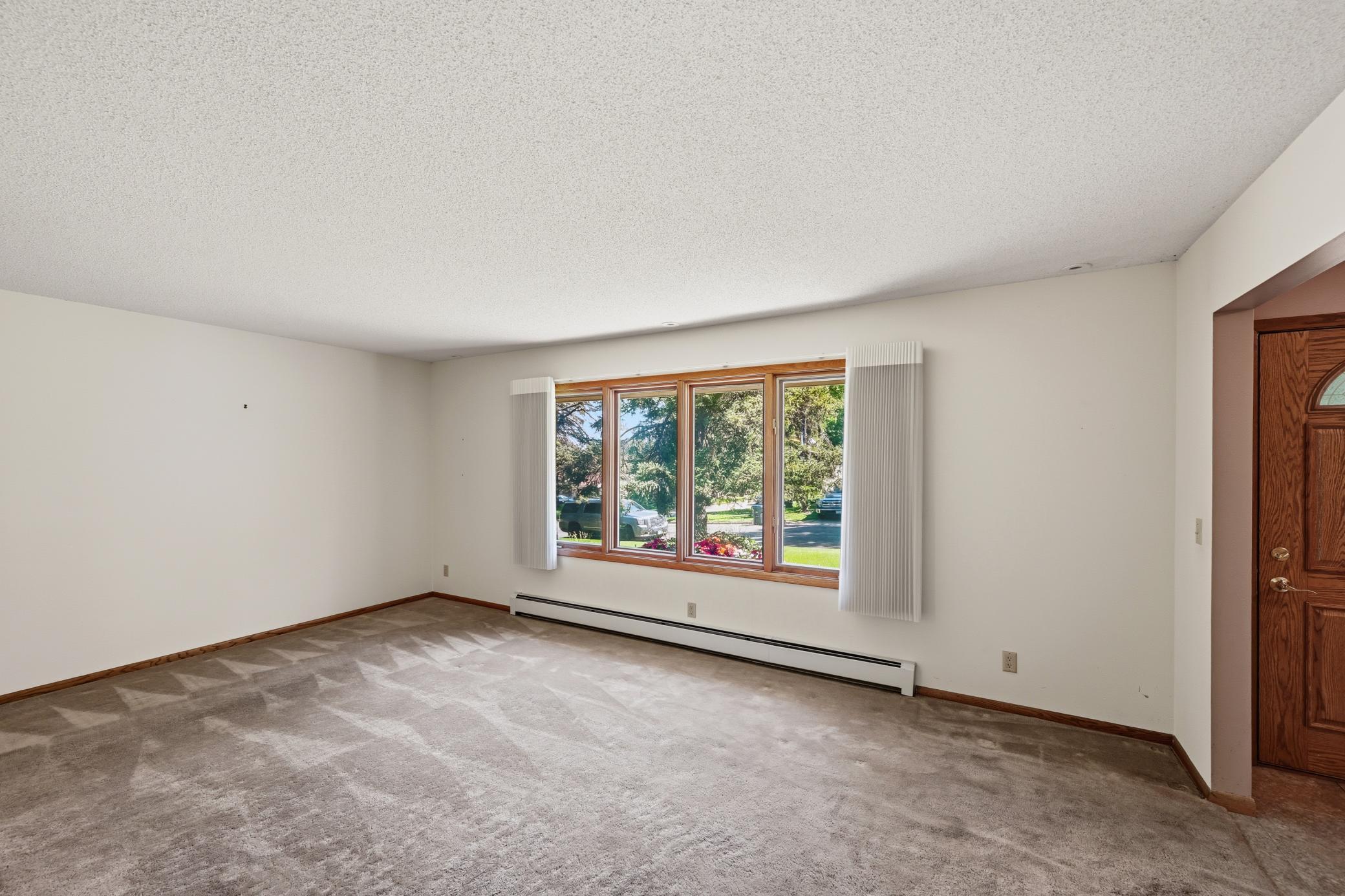 View of Residential at 11006 Radisson Drive, Burnsville MN 55337, Burnsville (9 of 76) - Mike Wilen | Minnesota Team Real Estate