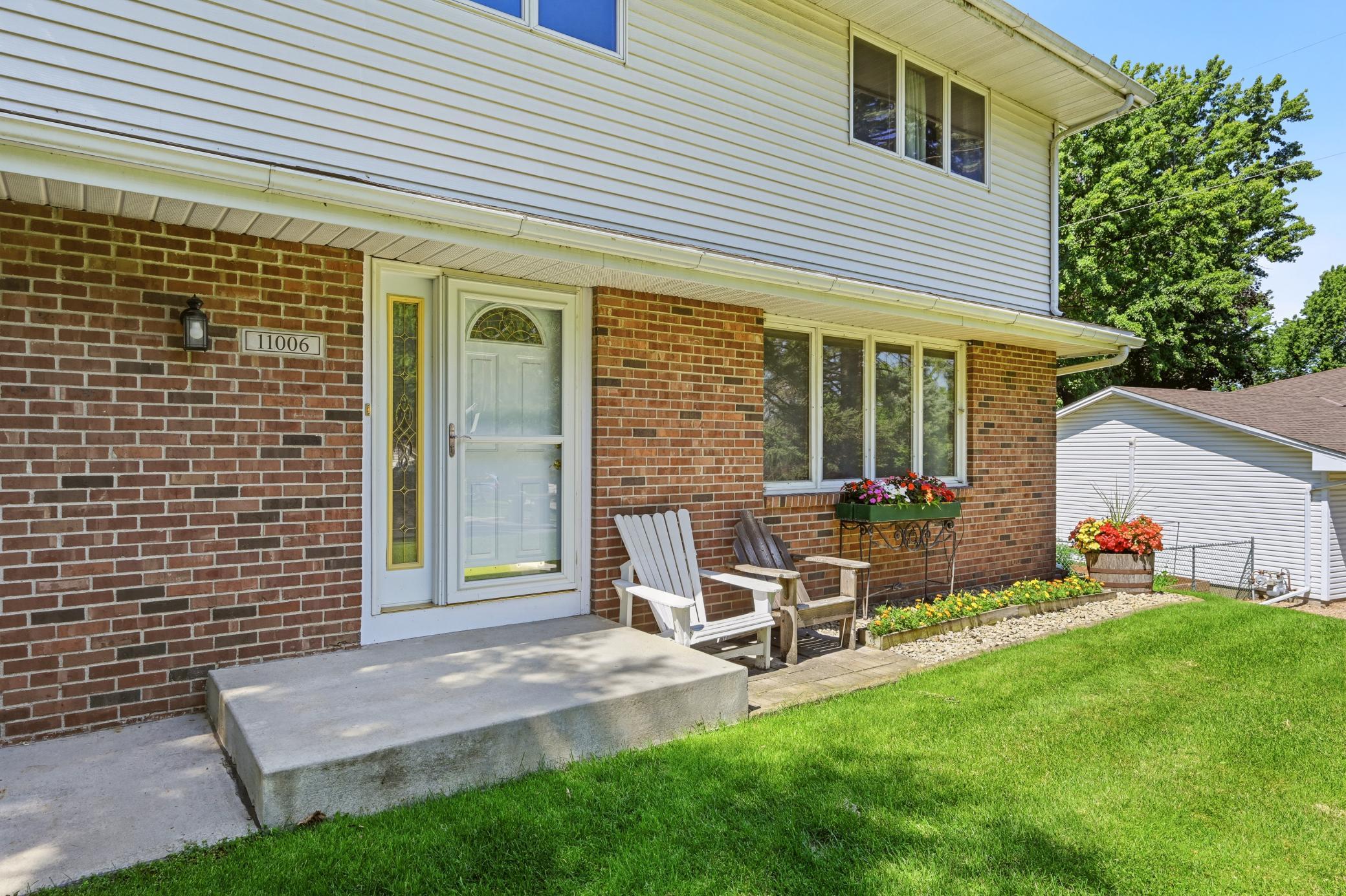 View of Residential at 11006 Radisson Drive, Burnsville MN 55337, Burnsville (4 of 76) - Mike Wilen | Minnesota Team Real Estate
