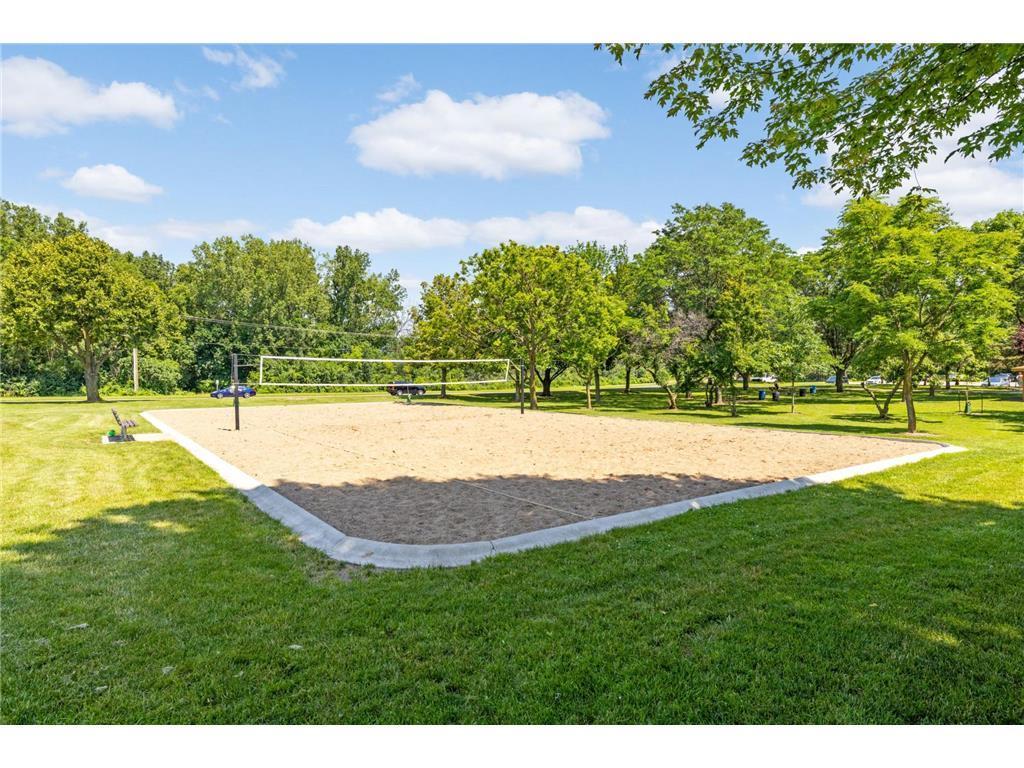 View of Residential at 11006 Radisson Drive, Burnsville MN 55337, Burnsville (70 of 76) - Mike Wilen | Minnesota Team Real Estate