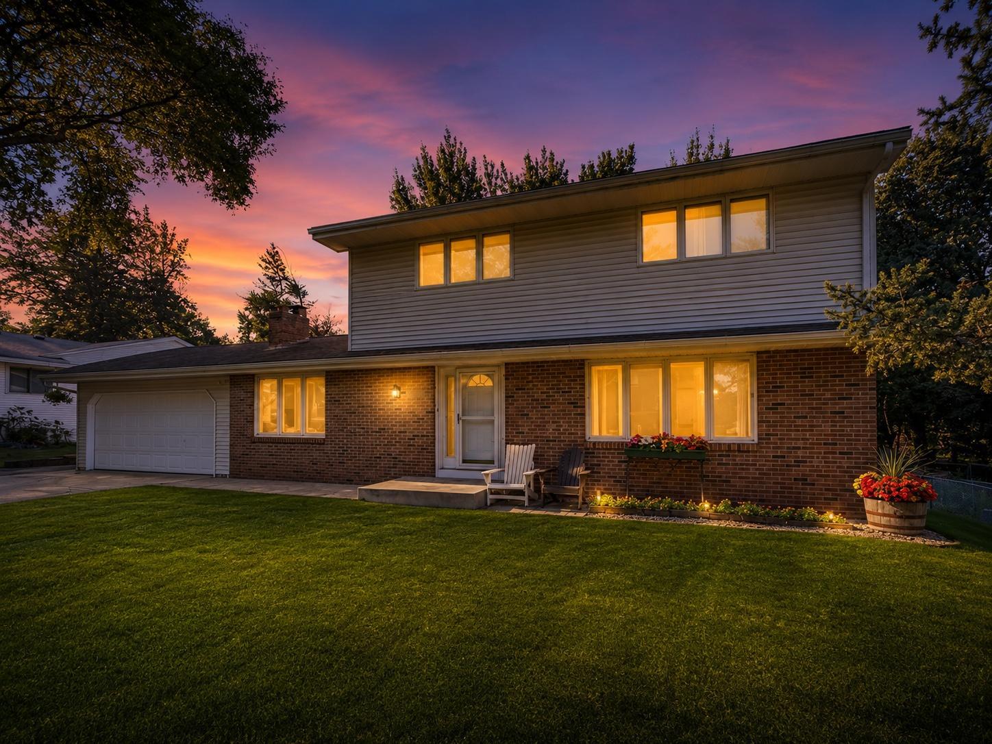 View of Residential at 11006 Radisson Drive, Burnsville MN 55337, Burnsville (2 of 76) - Mike Wilen | Minnesota Team Real Estate
