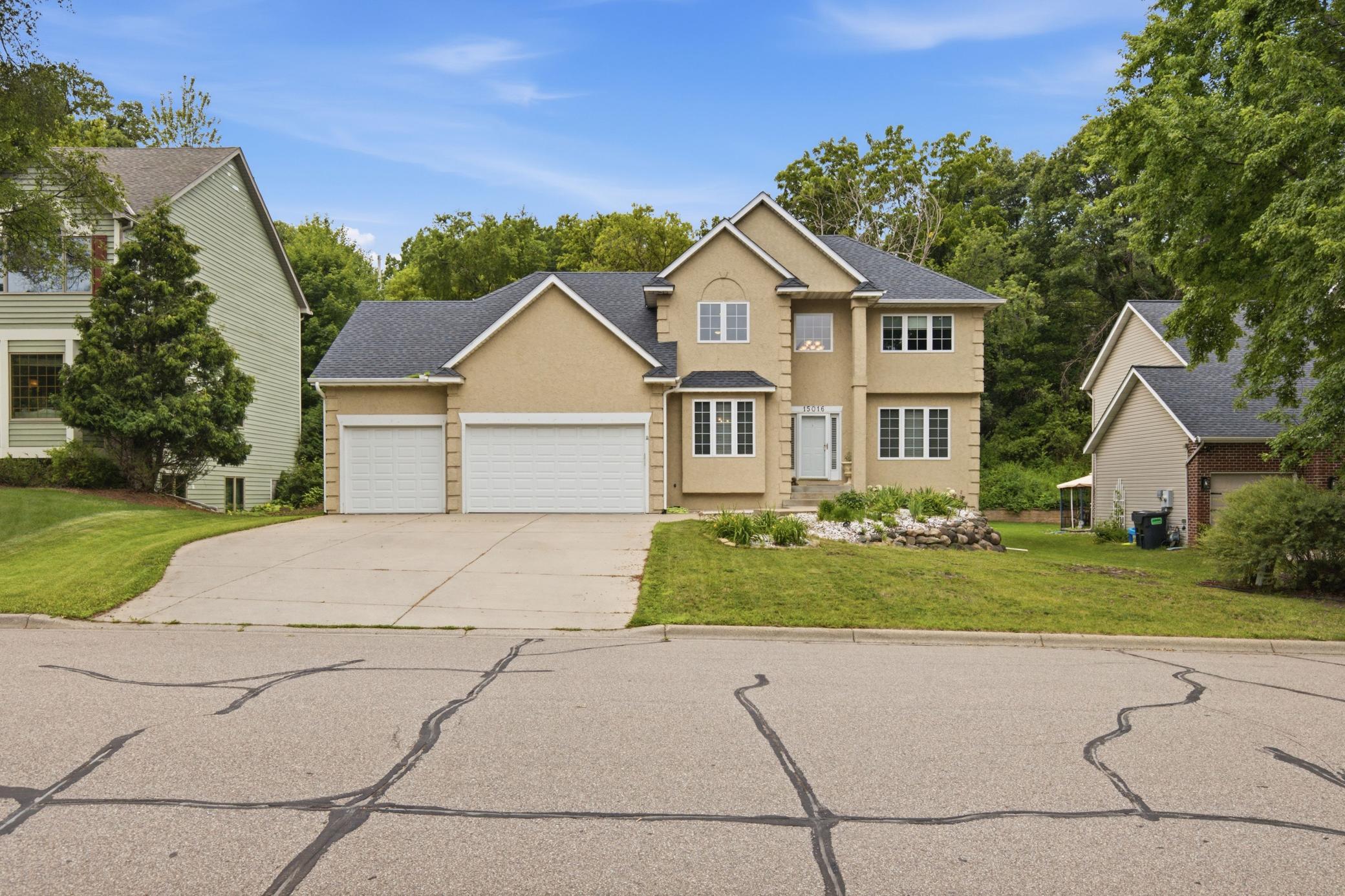 View of Residential at 15016 Viewcrest Lane, Burnsville MN 55306, Burnsville (12 of 68) - Mike Wilen | Minnesota Team Real Estate
