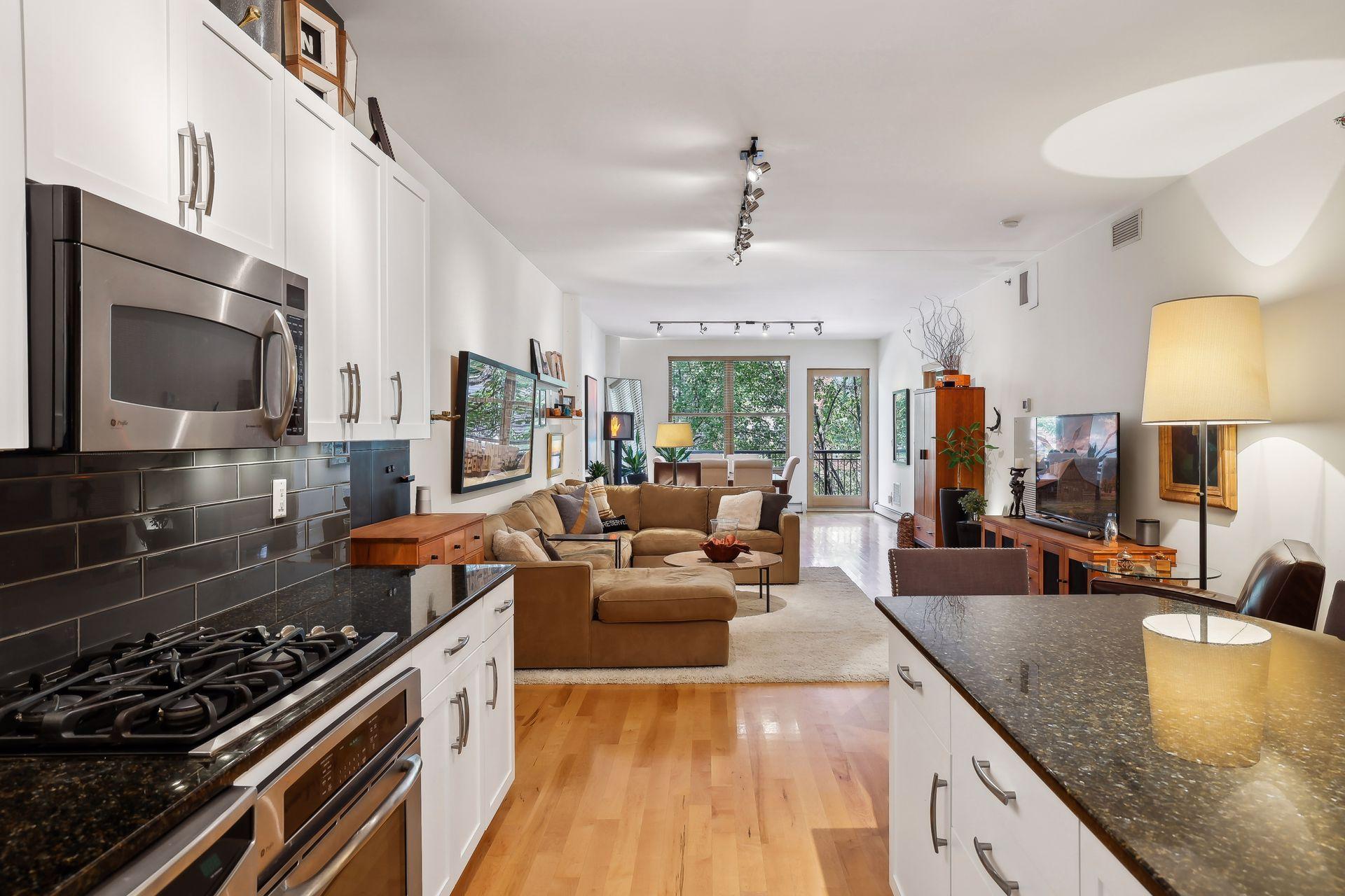 View of Residential at 401 2nd Street #208, Minneapolis MN 55401, Minneapolis (13 of 47) - Mike Wilen | Minnesota Team Real Estate