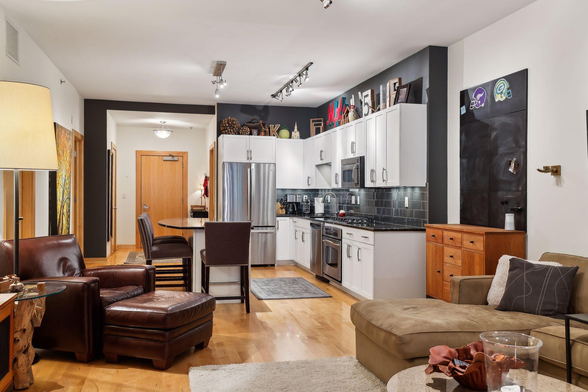 View of Residential at 401 2nd Street #208, Minneapolis MN 55401, Minneapolis (14 of 47) - Mike Wilen | Minnesota Team Real Estate