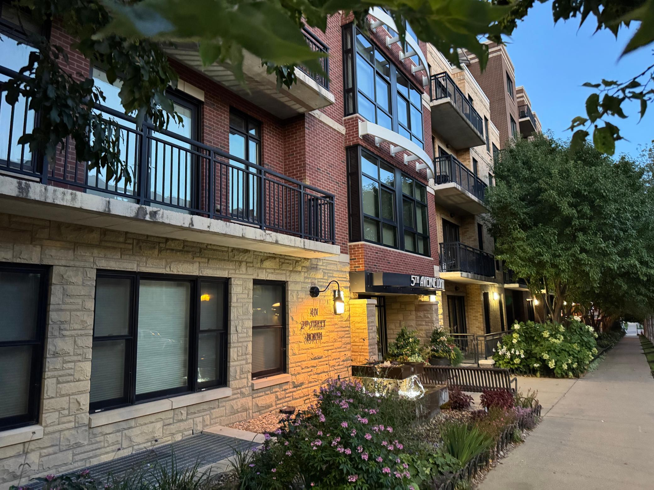 View of Residential at 401 2nd Street #208, Minneapolis MN 55401, Minneapolis (19 of 47) - Mike Wilen | Minnesota Team Real Estate