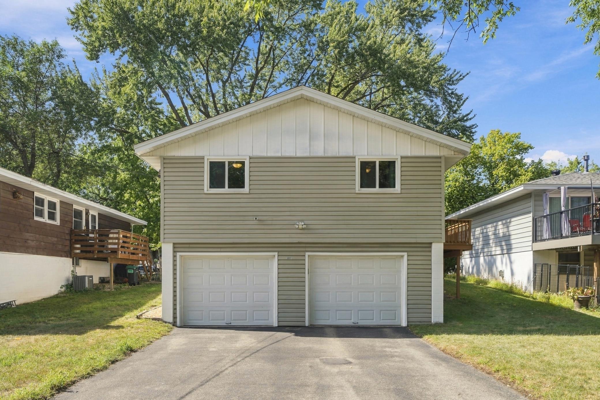 View of Residential at 6921 Washburn Avenue, Richfield MN 55423, Richfield (29 of 38) - Mike Wilen | Minnesota Team Real Estate