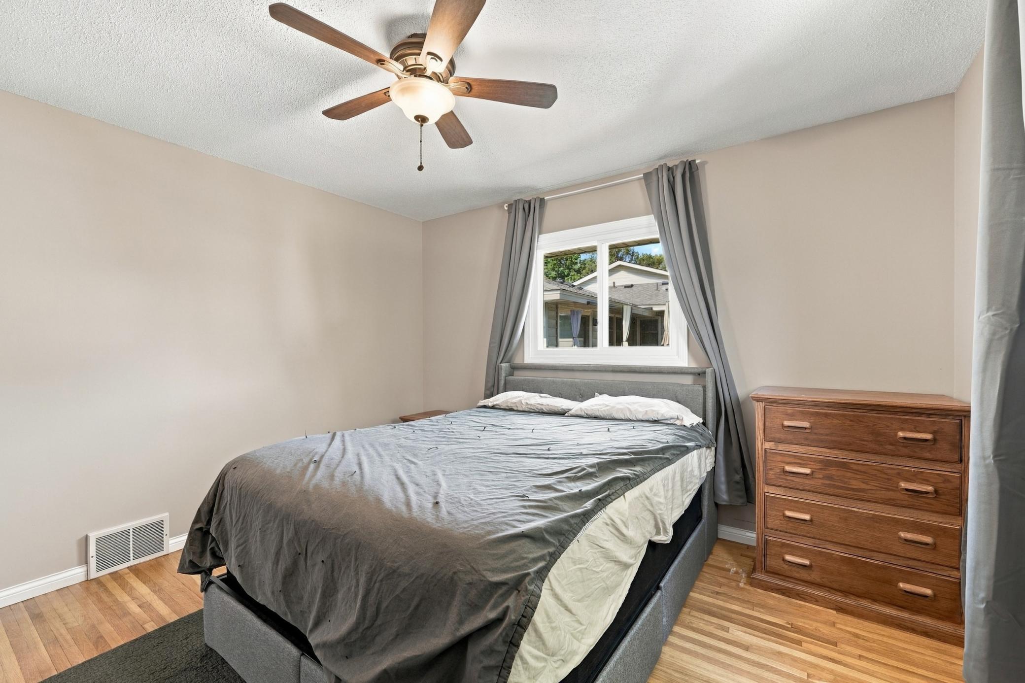 View of Residential at 6921 Washburn Avenue, Richfield MN 55423, Richfield (18 of 38) - Mike Wilen | Minnesota Team Real Estate