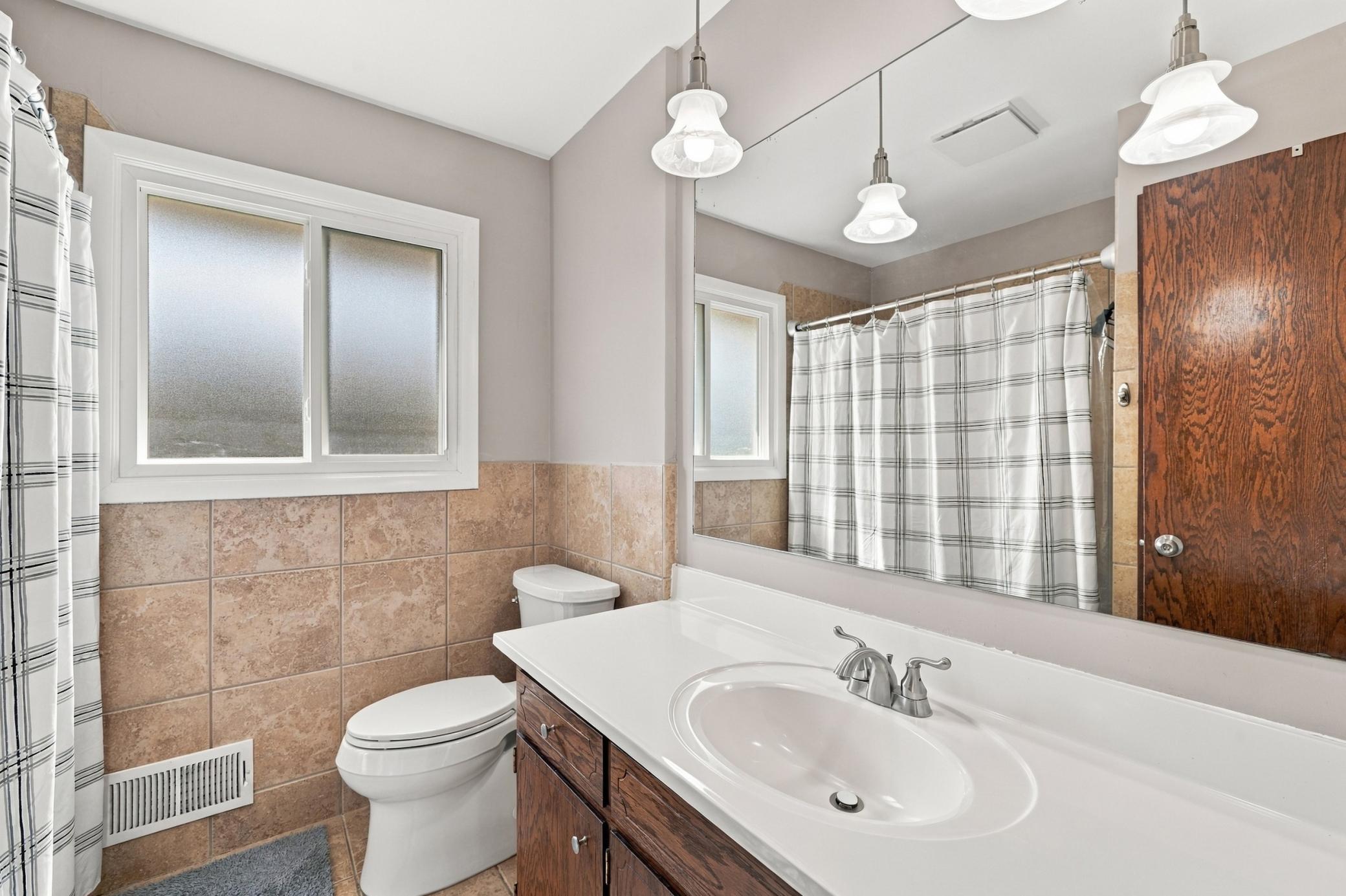 View of Residential at 6921 Washburn Avenue, Richfield MN 55423, Richfield (14 of 38) - Mike Wilen | Minnesota Team Real Estate