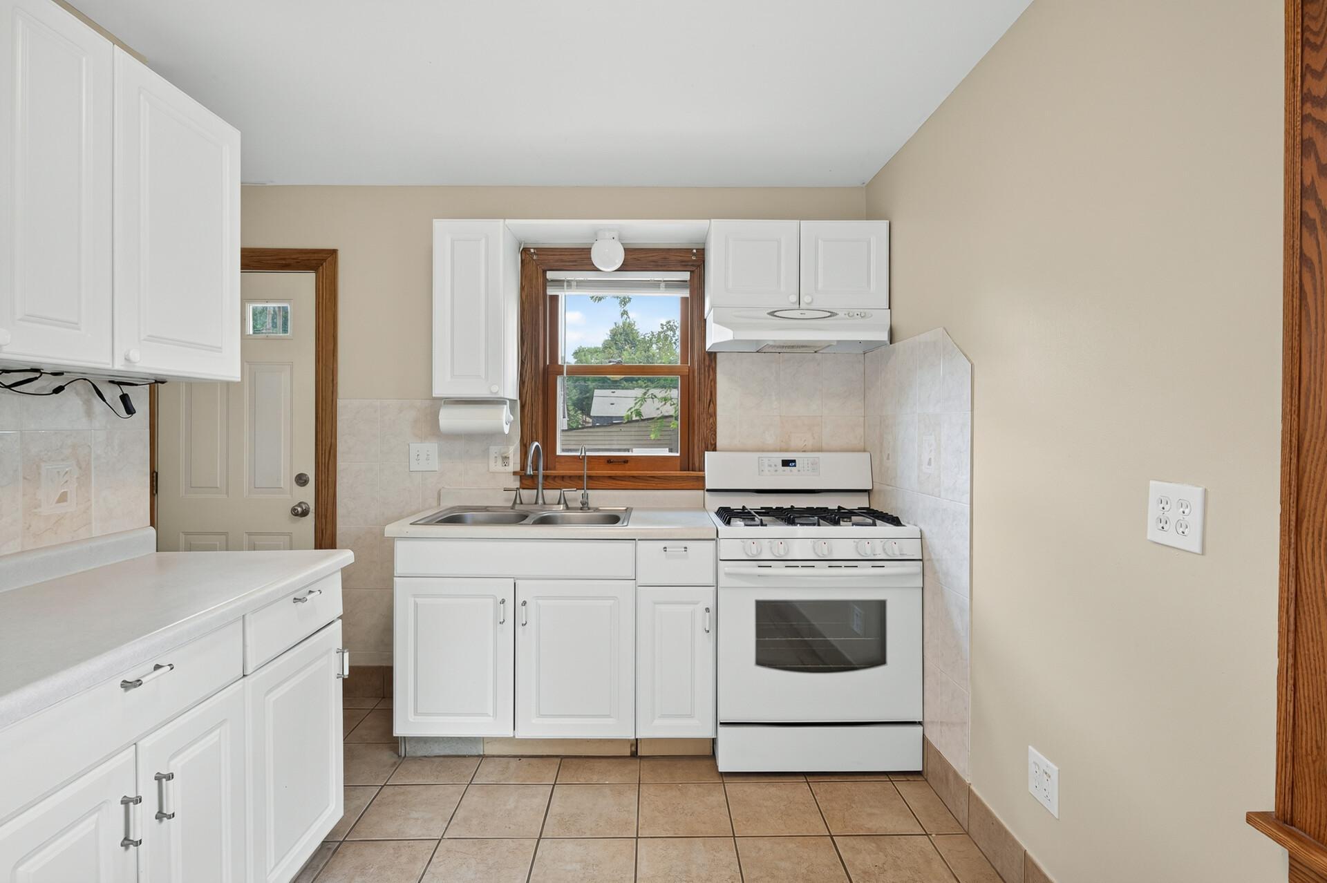 View of Residential at 5521 37th Avenue, Minneapolis MN 55417, Minneapolis (13 of 30) - Mike Wilen | Minnesota Team Real Estate