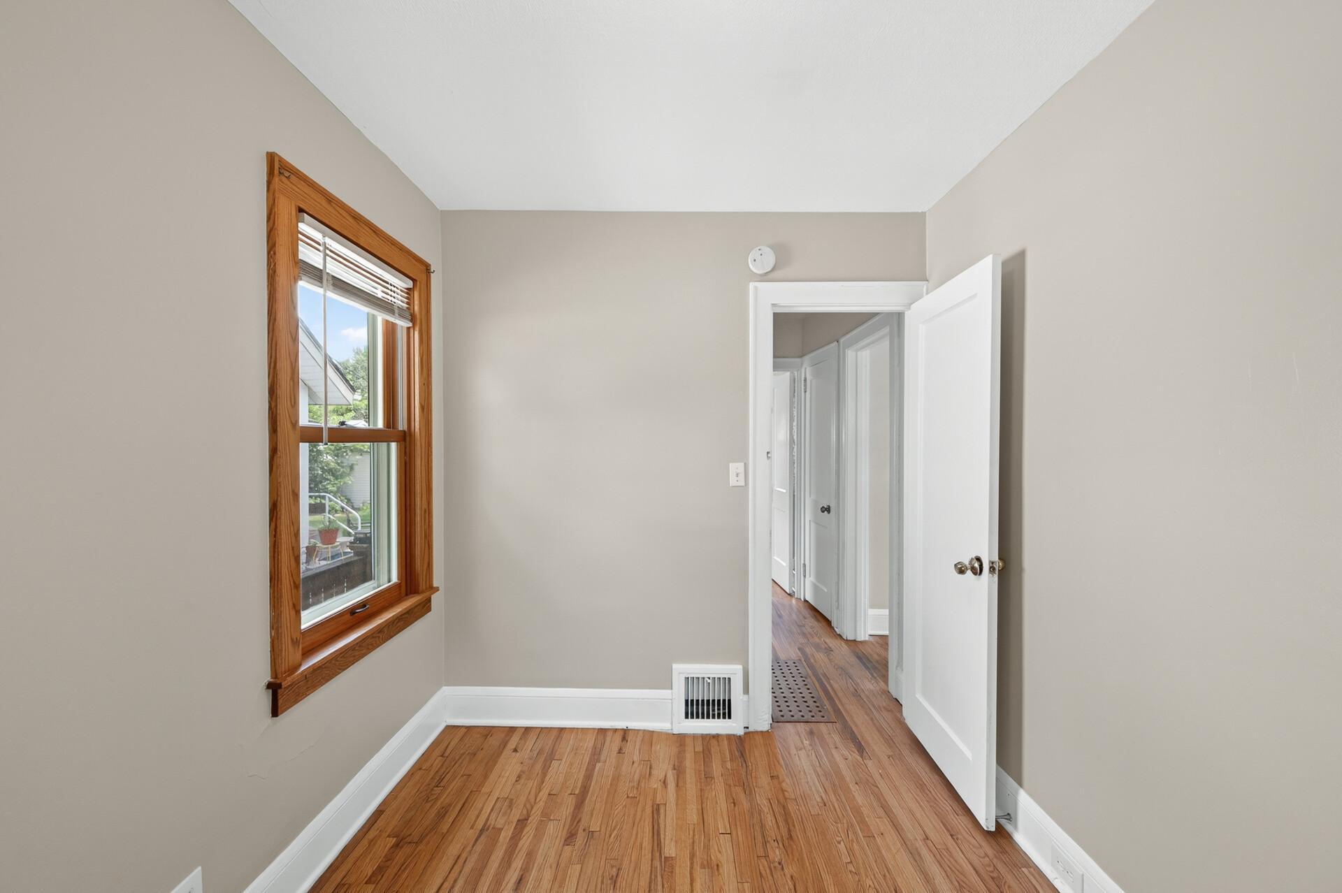 View of Residential at 5521 37th Avenue, Minneapolis MN 55417, Minneapolis (15 of 30) - Mike Wilen | Minnesota Team Real Estate