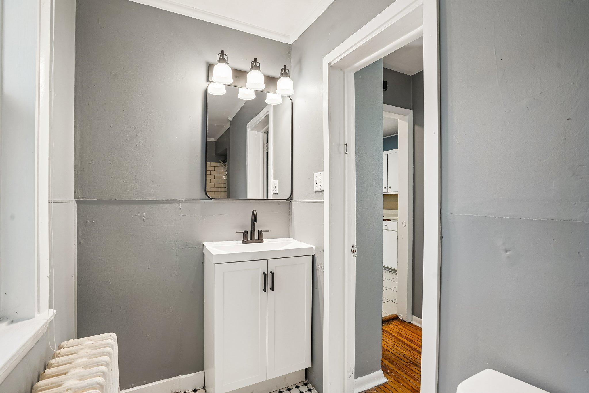 View of Residential Income at 2644 Dupont Avenue, Minneapolis MN 55408, Minneapolis (11 of 38) - Mike Wilen | Minnesota Team Real Estate