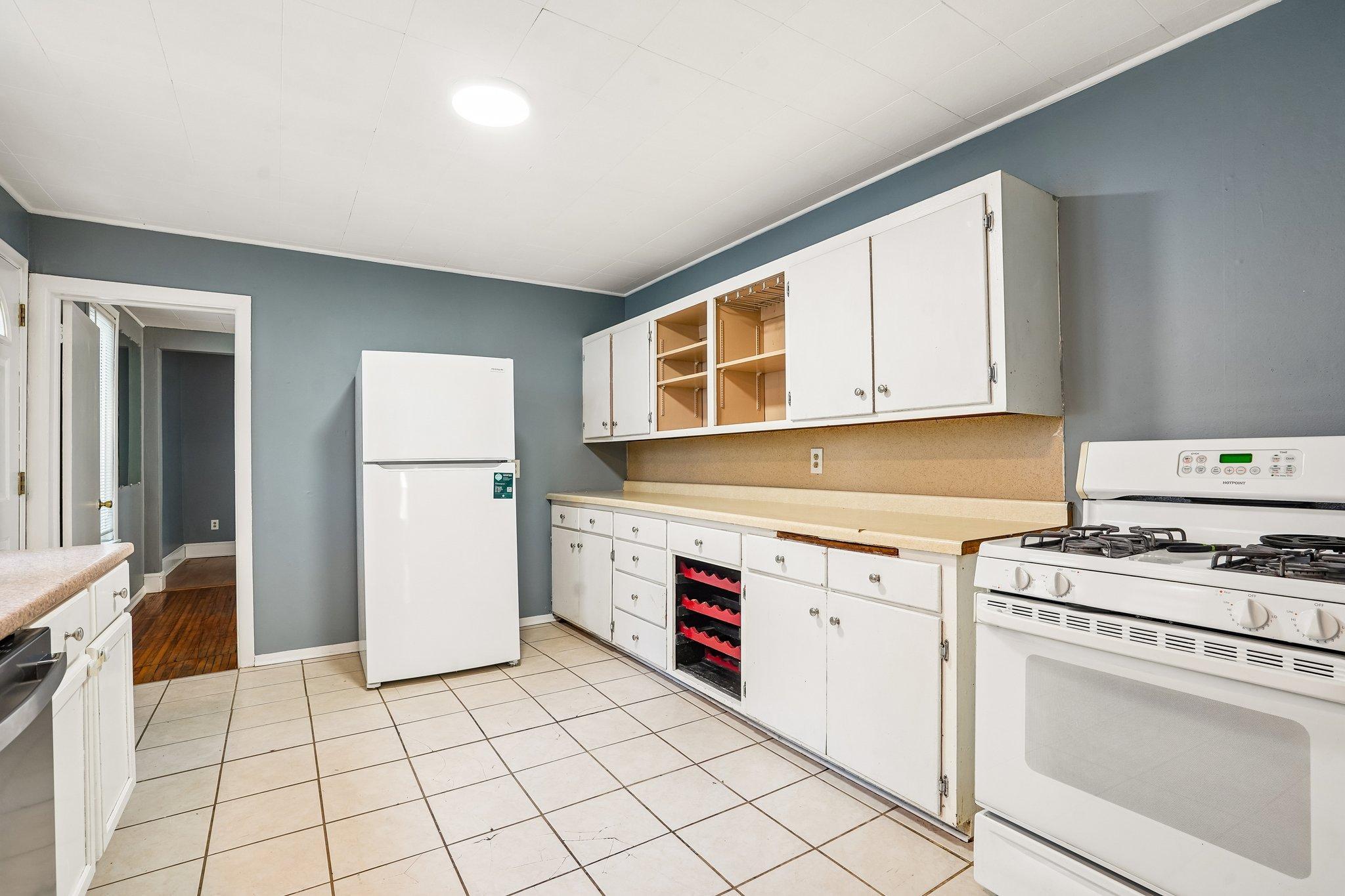 View of Residential Income at 2644 Dupont Avenue, Minneapolis MN 55408, Minneapolis (13 of 38) - Mike Wilen | Minnesota Team Real Estate