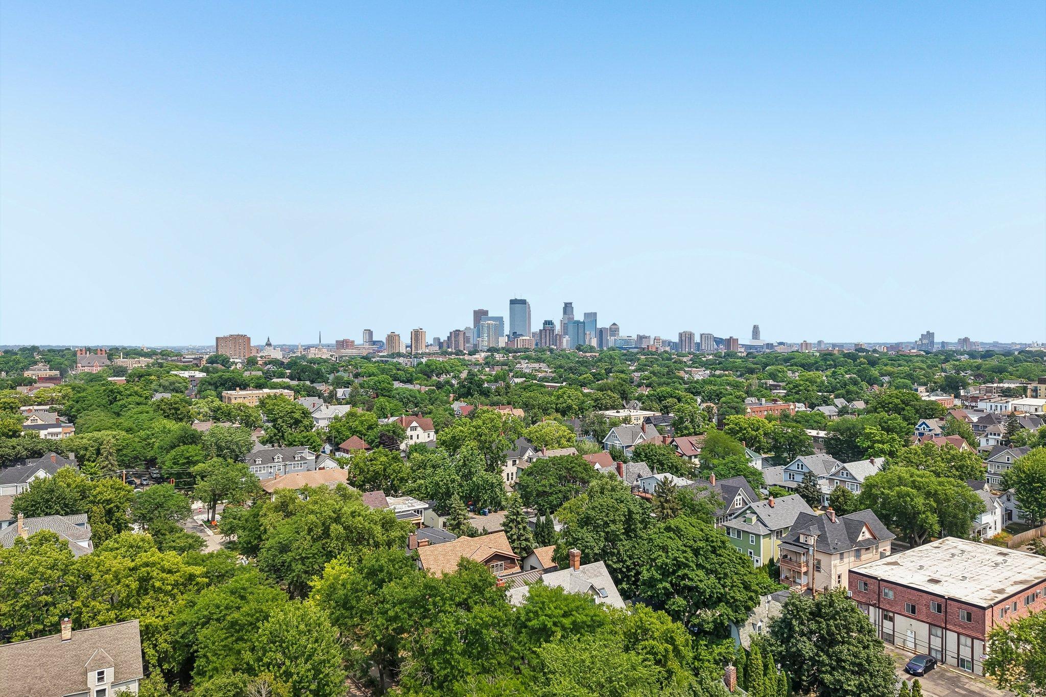 View of Residential Income at 2644 Dupont Avenue, Minneapolis MN 55408, Minneapolis (36 of 38) - Mike Wilen | Minnesota Team Real Estate