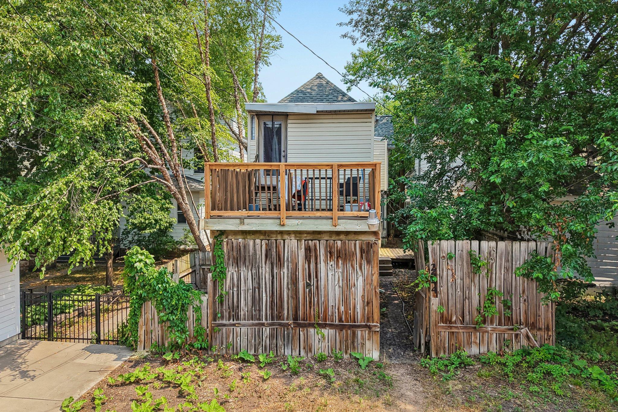 View of Residential Income at 2644 Dupont Avenue, Minneapolis MN 55408, Minneapolis (35 of 38) - Mike Wilen | Minnesota Team Real Estate